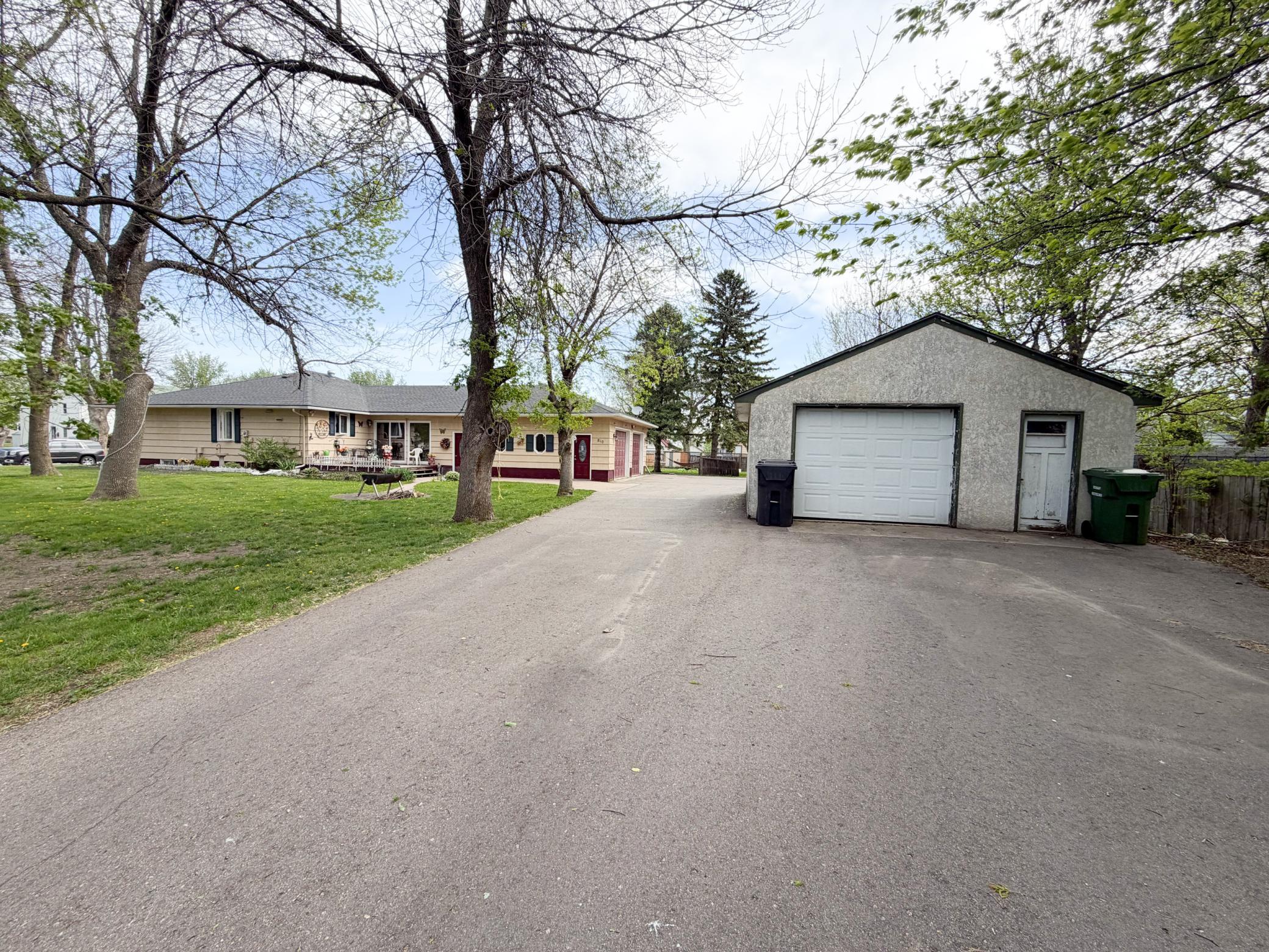 810 8th Avenue Property Photo 14