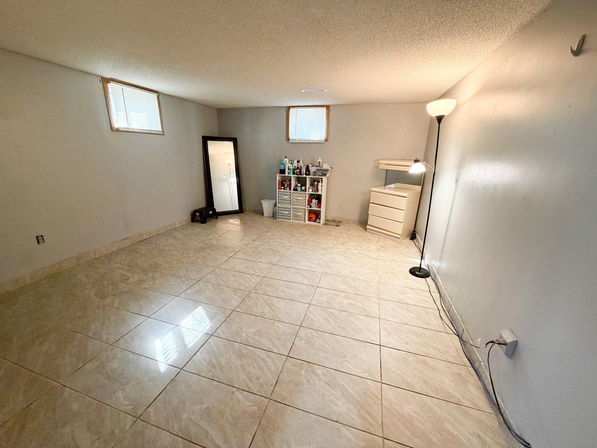 810 8th Avenue Property Photo 41