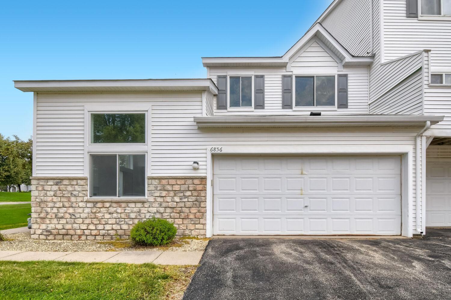 6856 Meadow Grass Lane S Property Photo 1