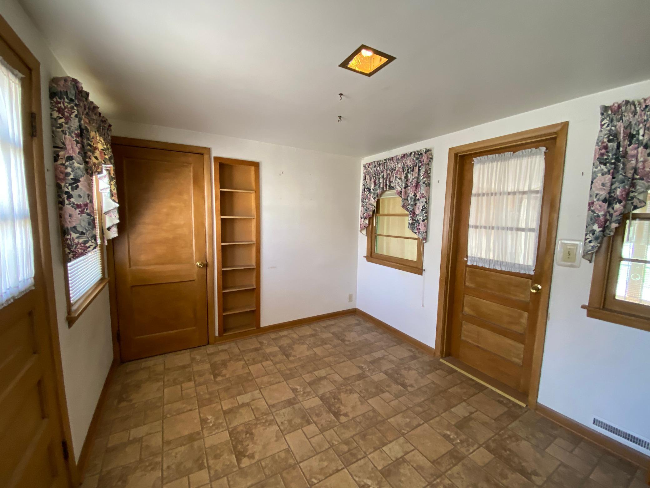 2021 Tower Road Property Photo 23