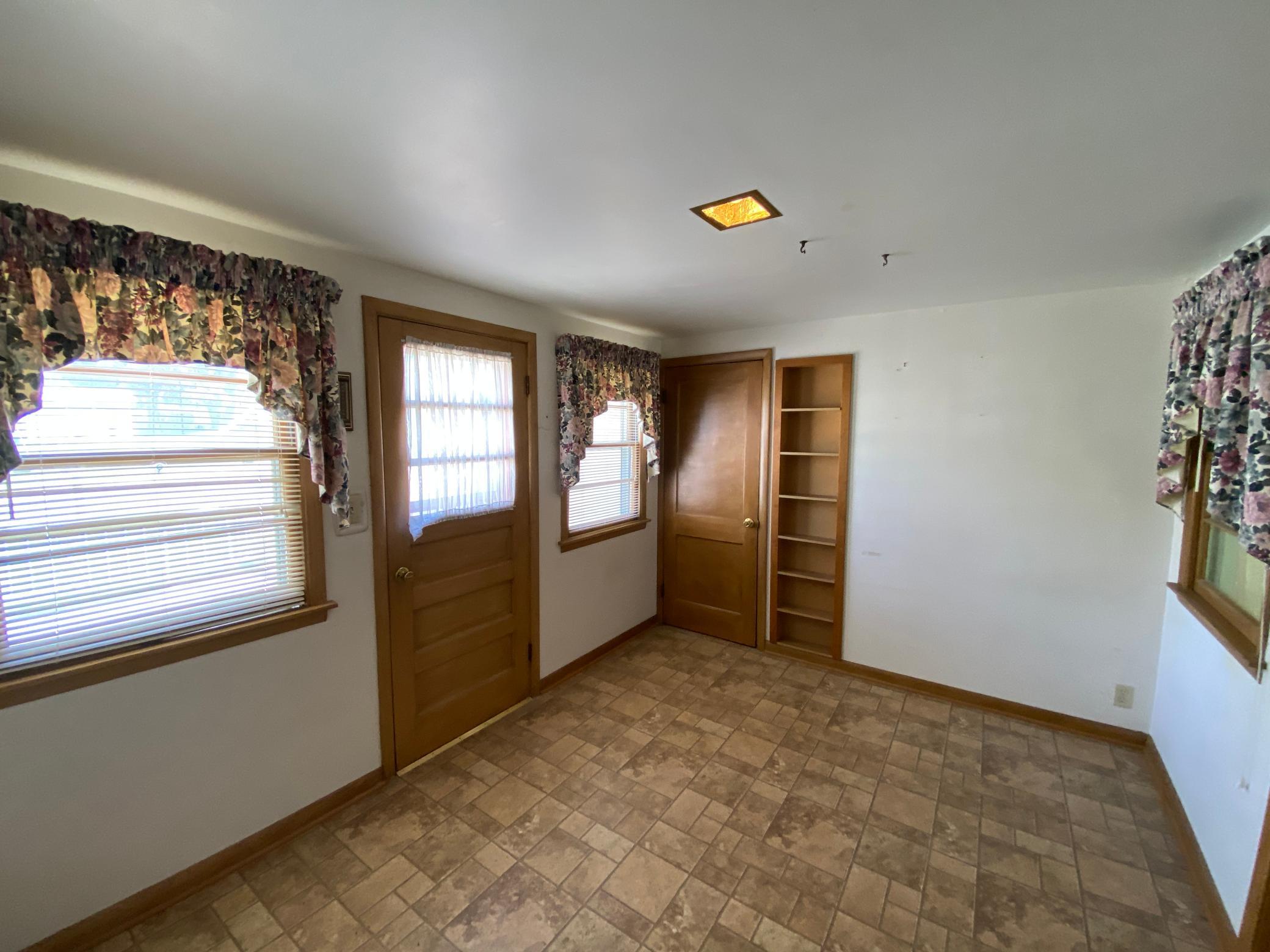 2021 Tower Road Property Photo 24