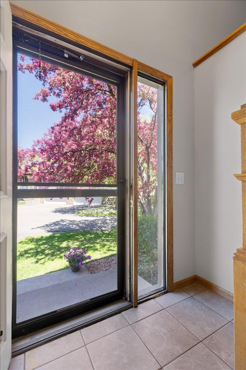 14727 94th Place N Property Photo 6