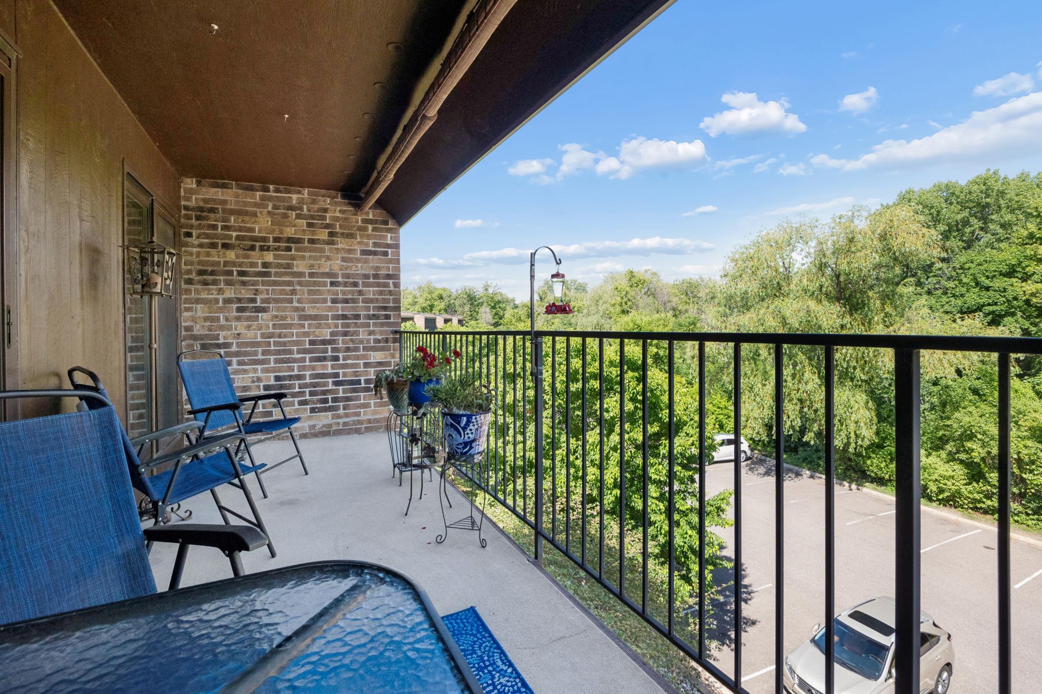 35 Nathan Lane N 303 Property Photo 16