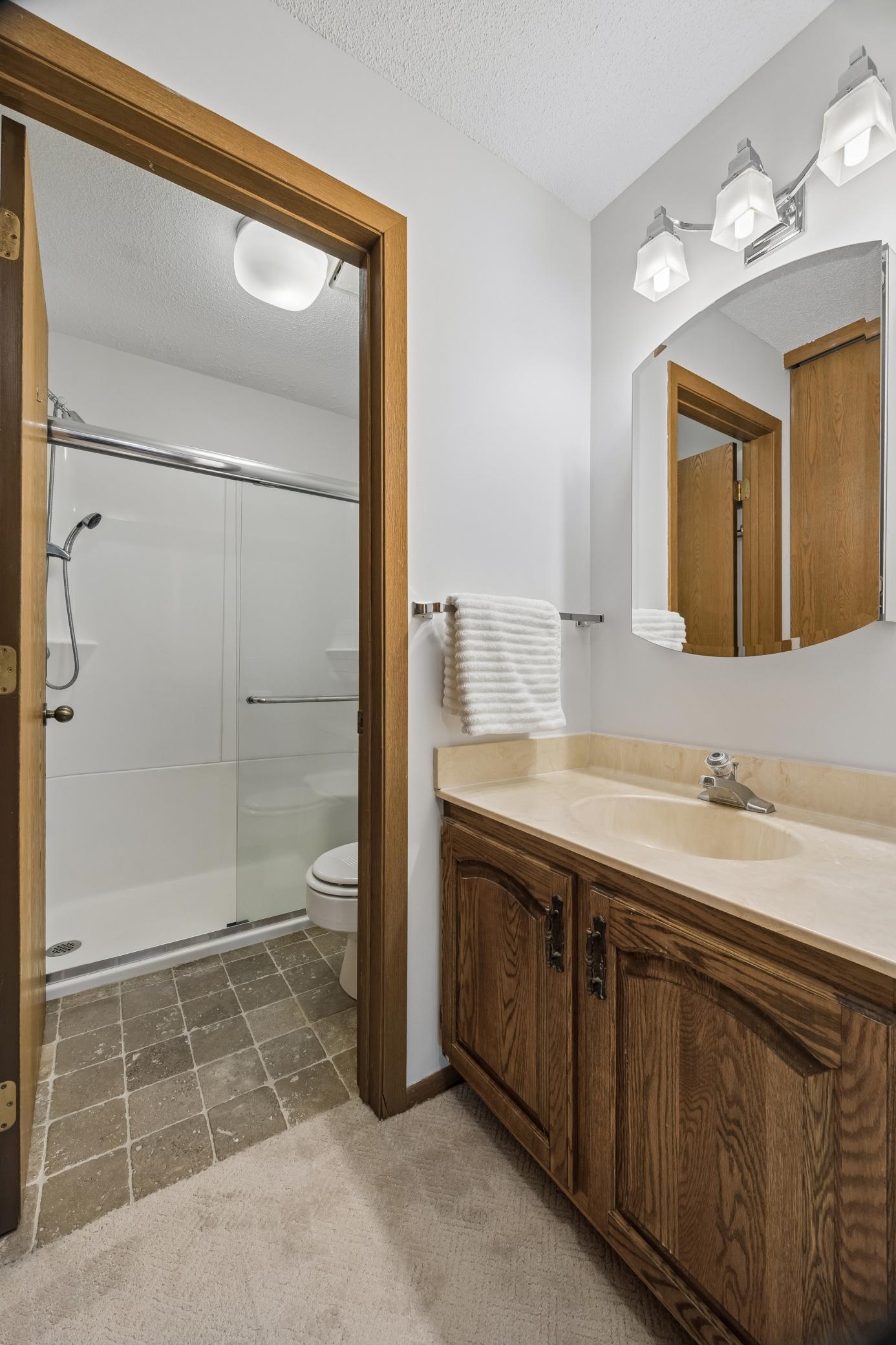 35 Nathan Lane N 303 Property Photo 27