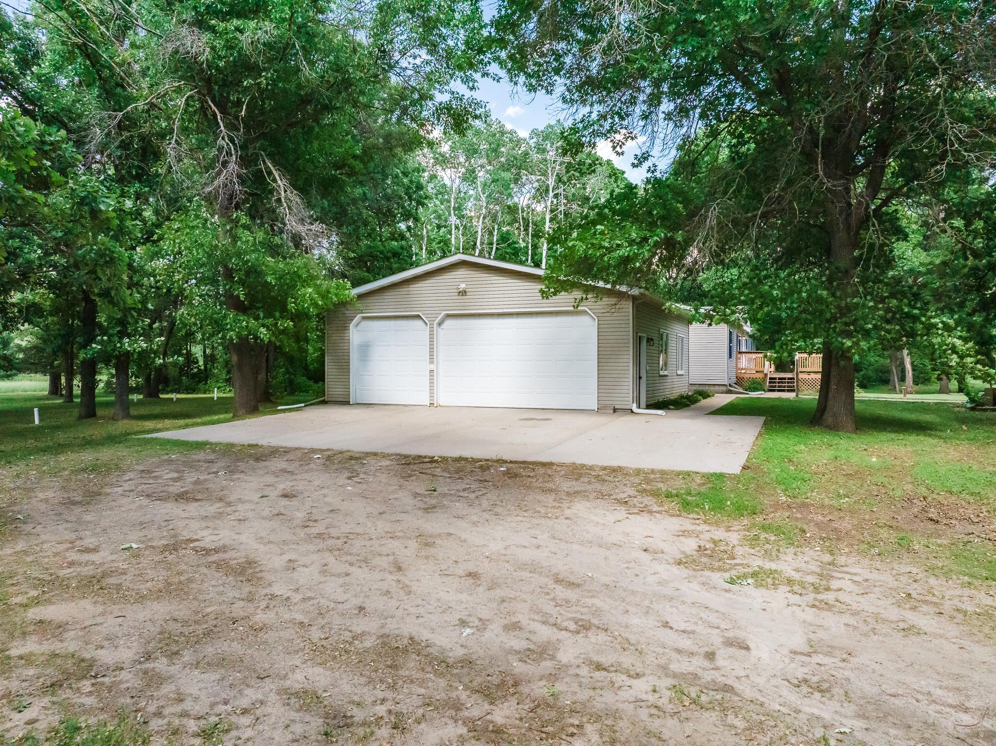 21852 Ginger Road Property Photo 4