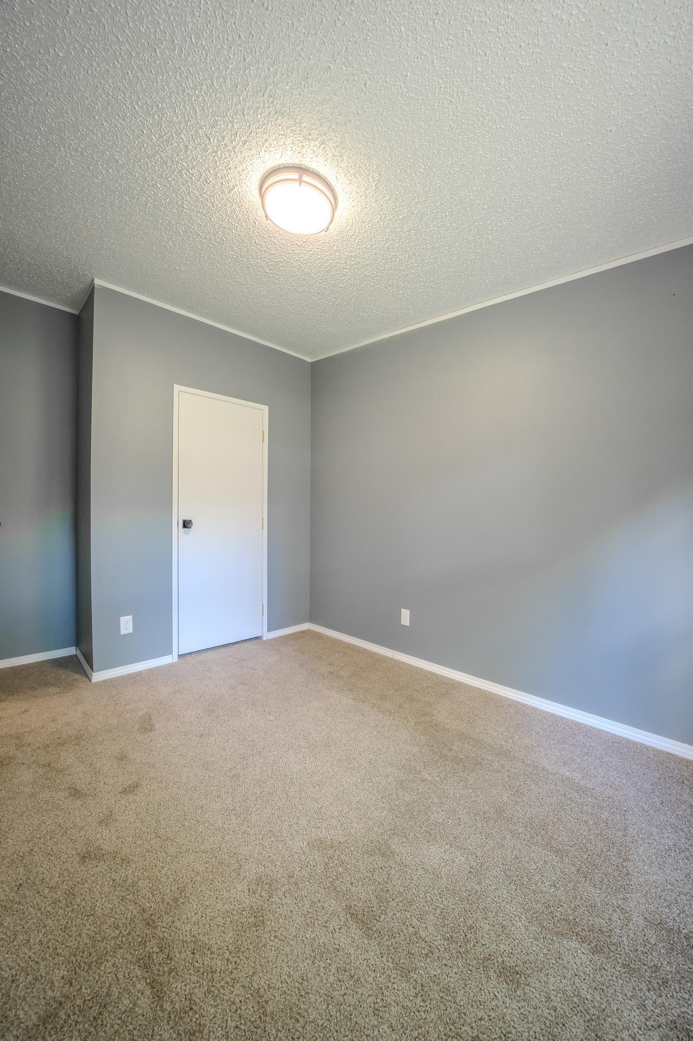 21852 Ginger Road Property Photo 14