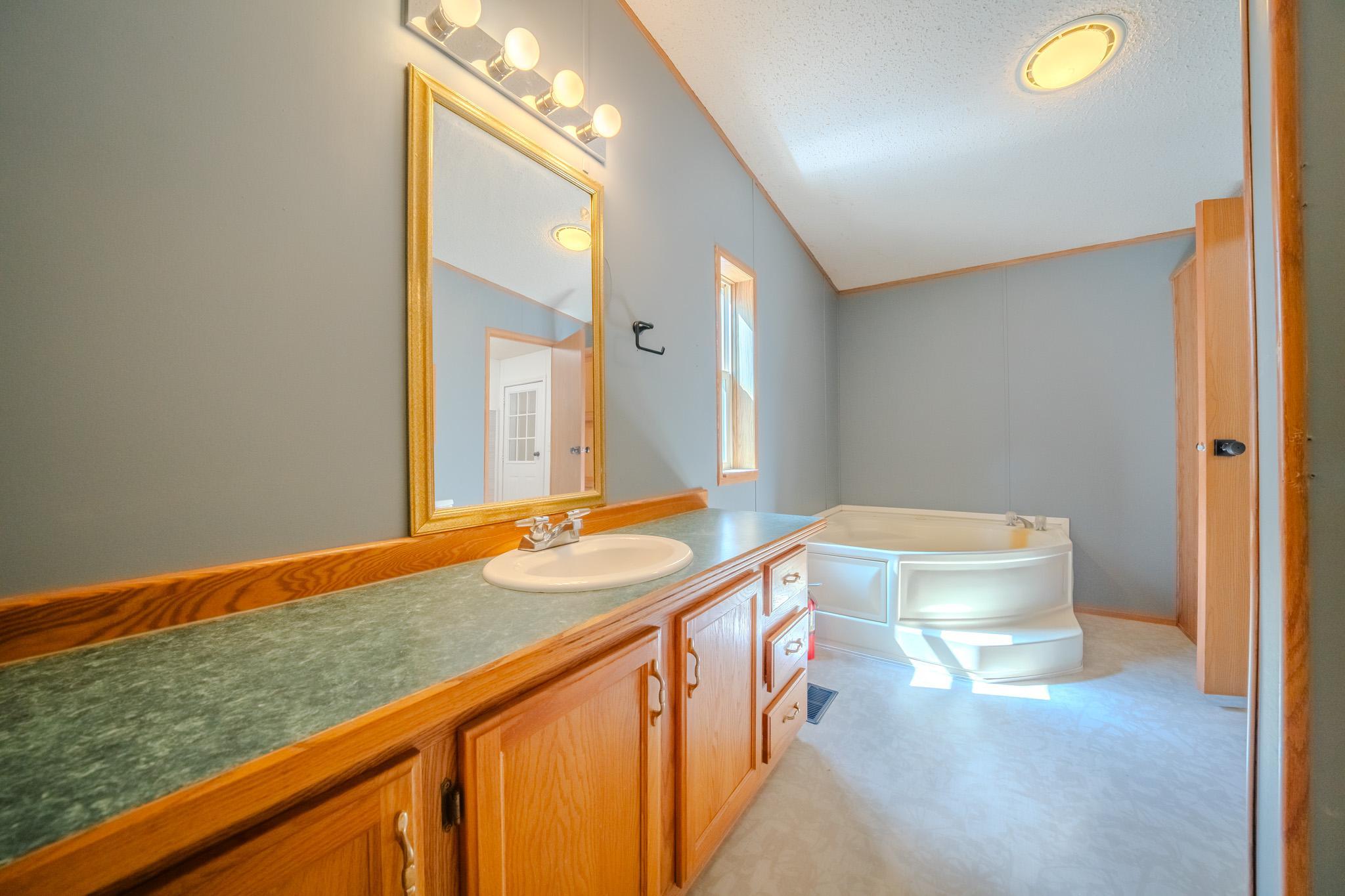 21852 Ginger Road Property Photo 21