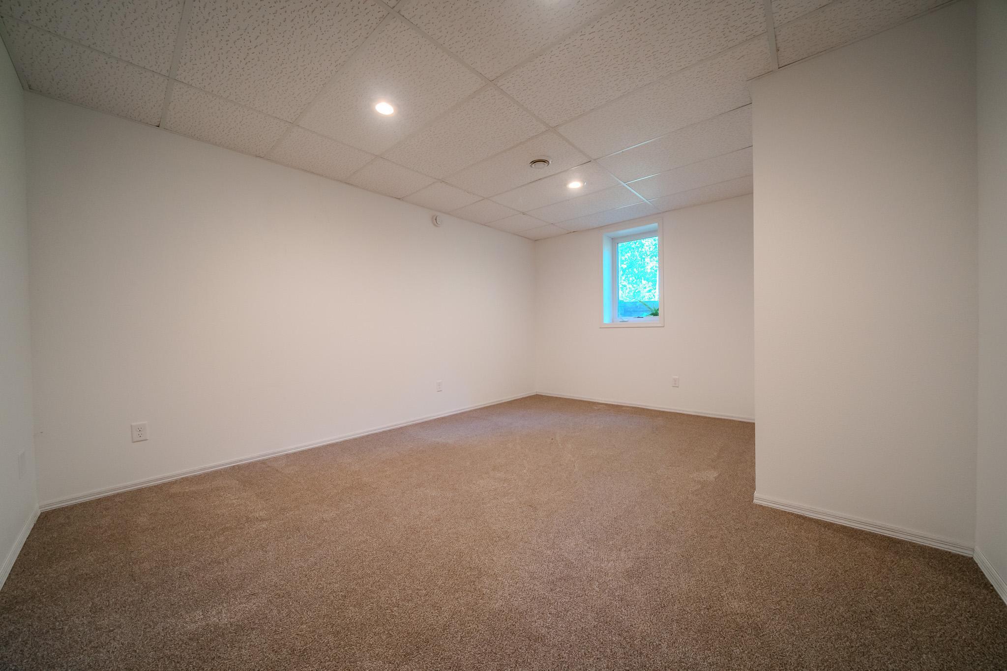 21852 Ginger Road Property Photo 32