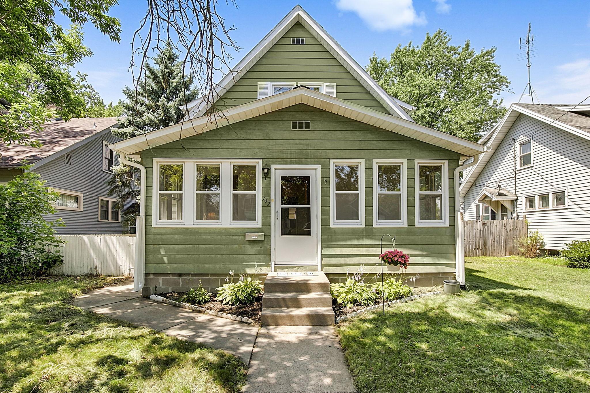 147 18th Avenue N Property Photo 3