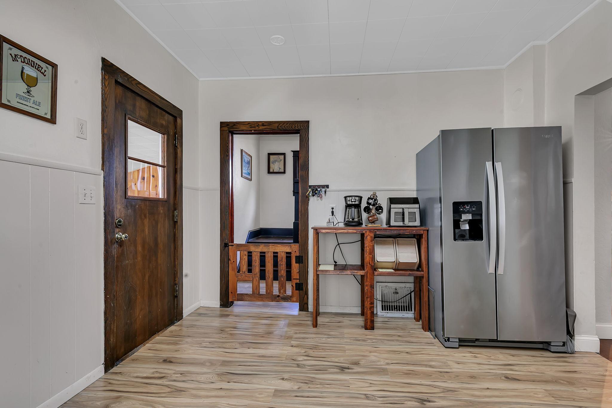147 18th Avenue N Property Photo 6