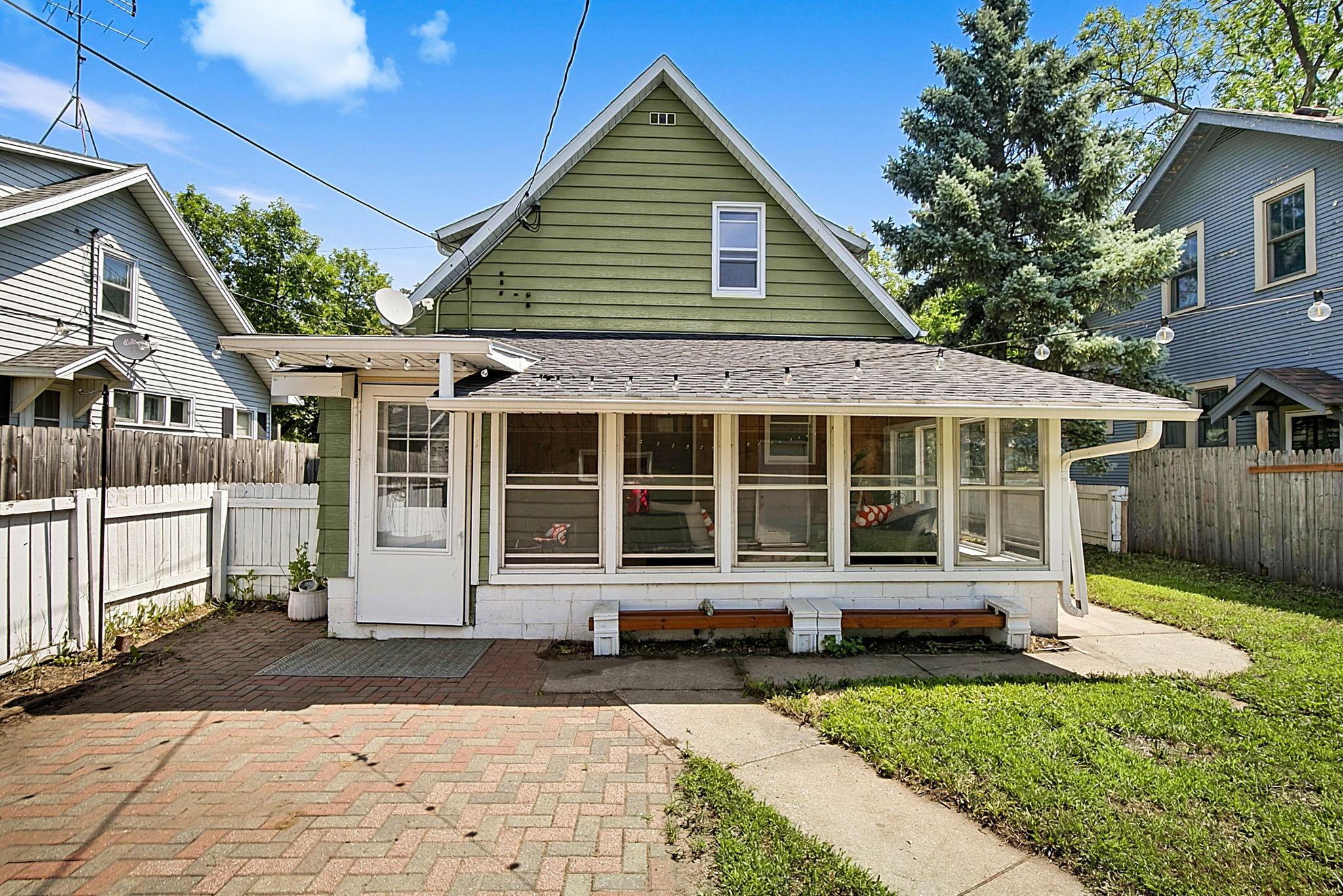 147 18th Avenue N Property Photo 26