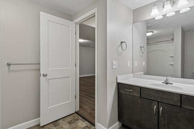 14060 Ailesbury Avenue Property Photo 42