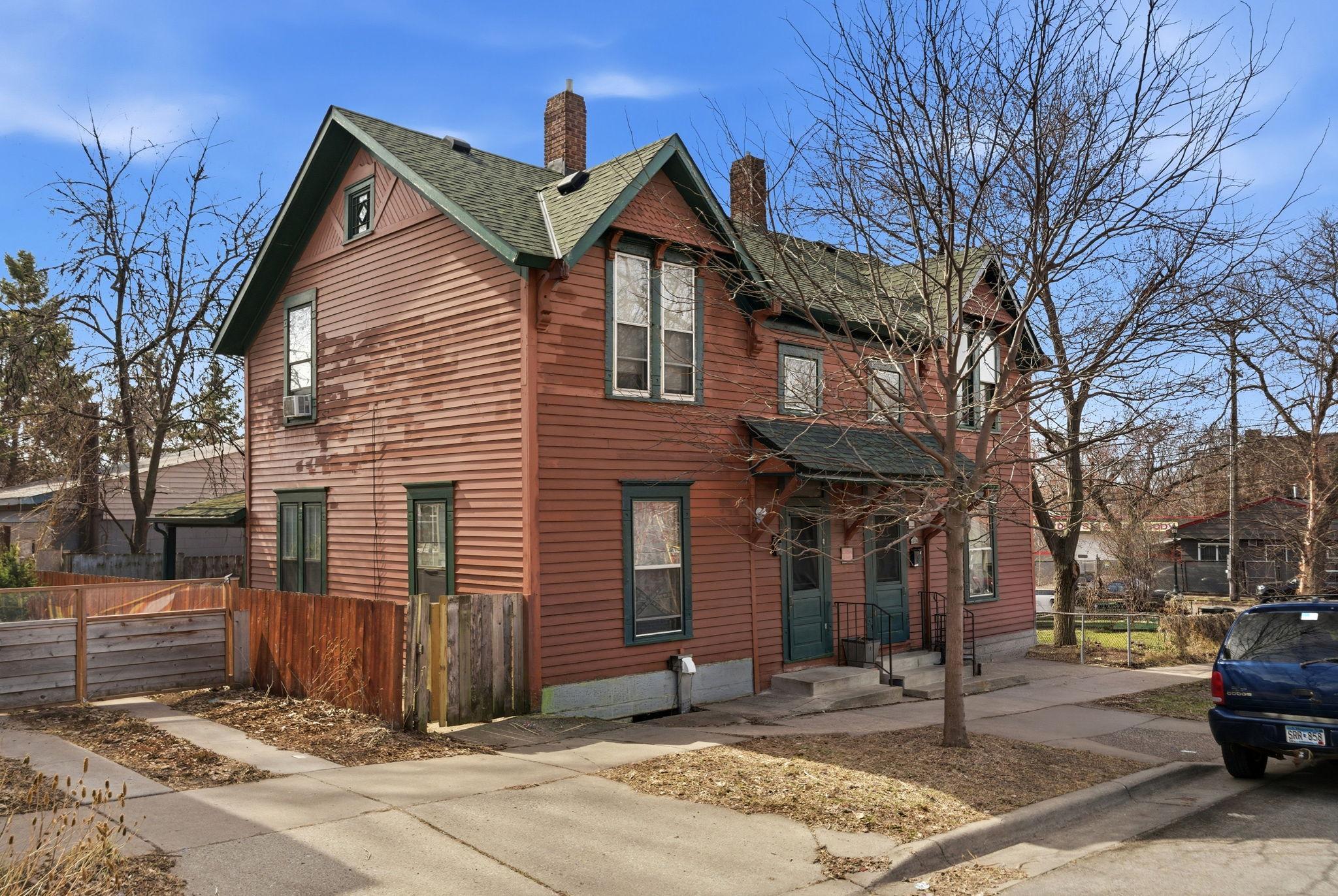 682 4th Street E Property Photo 1