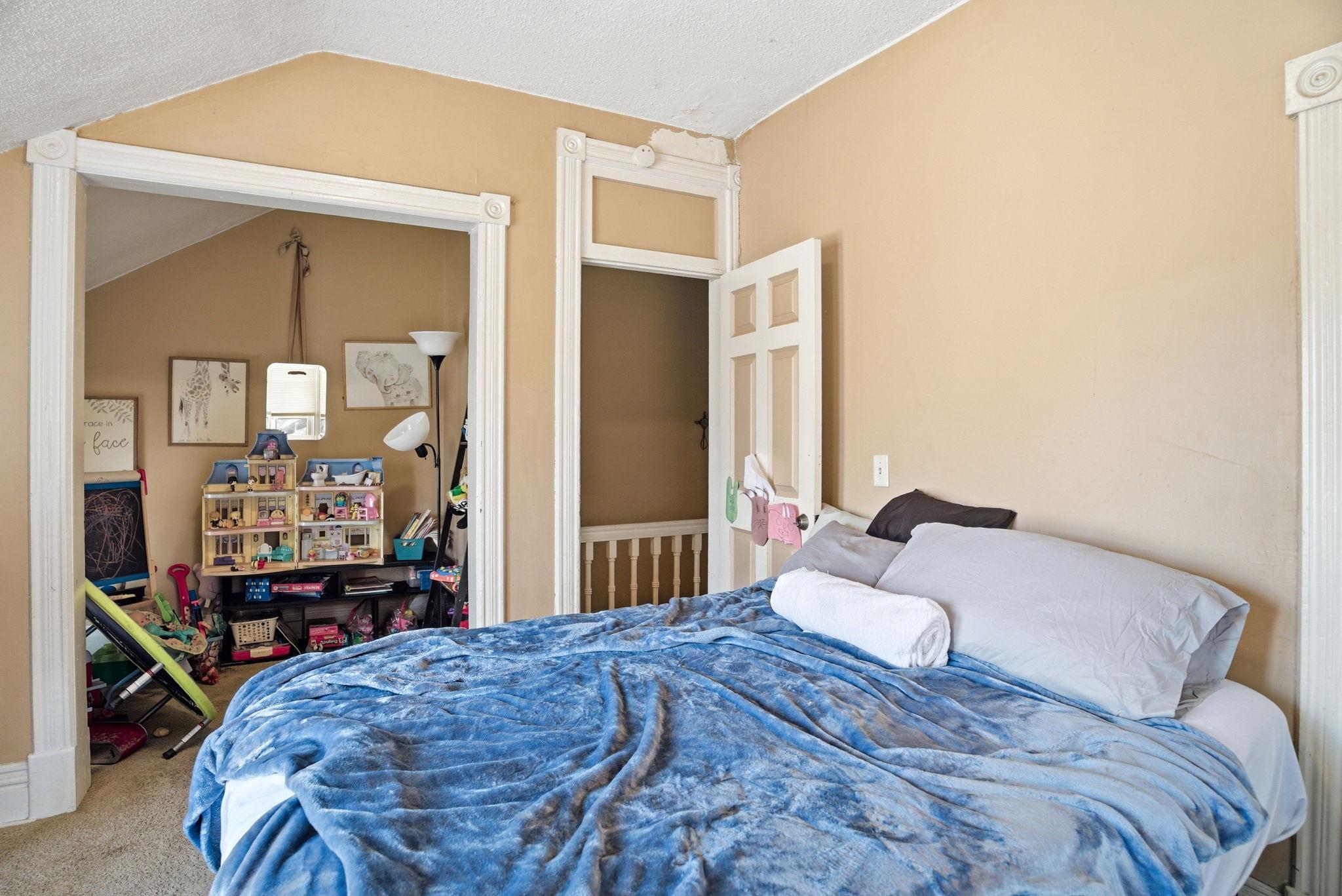 682 4th Street E Property Photo 12