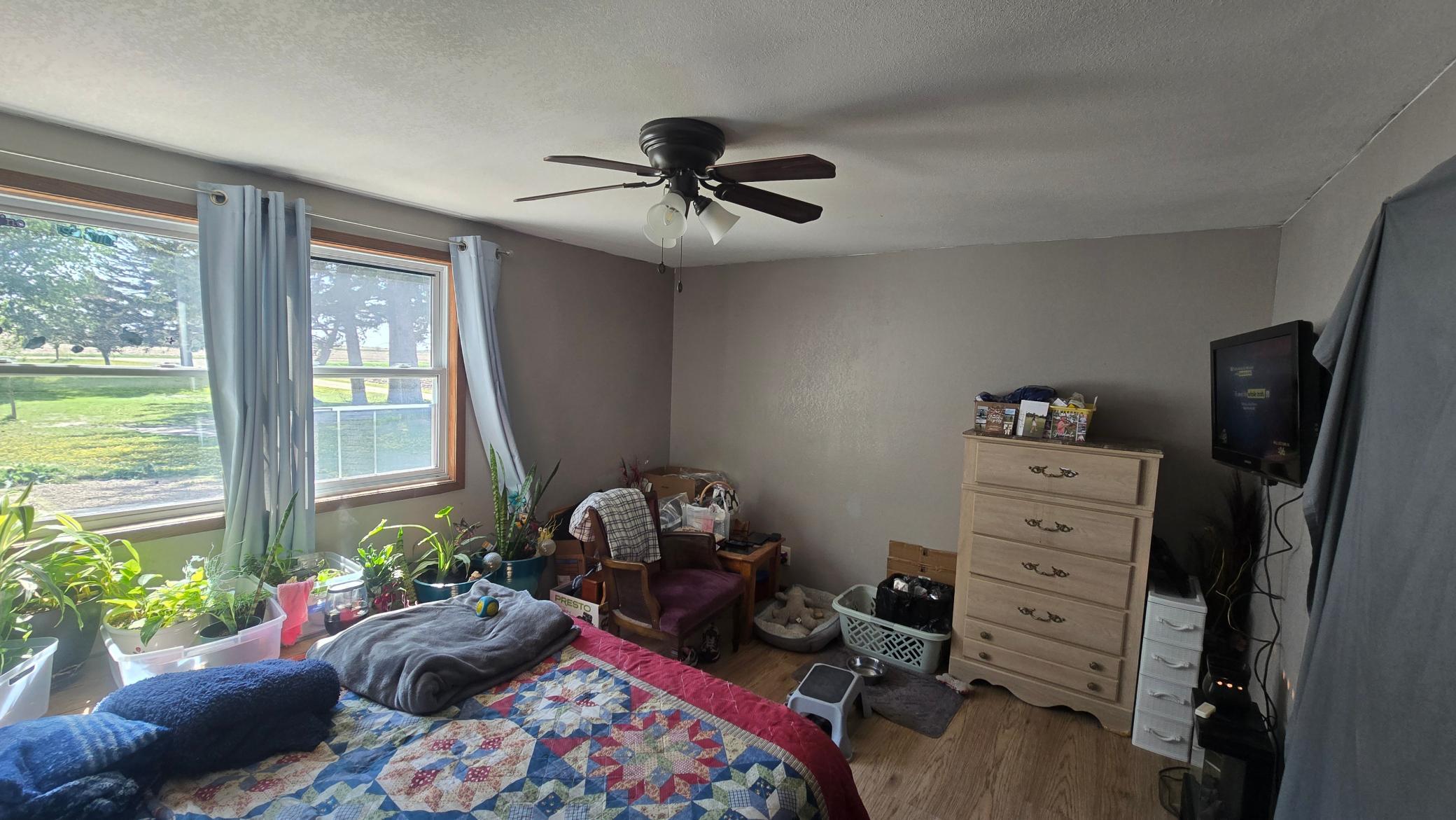 48696 Apple Avenue A Property Photo 18
