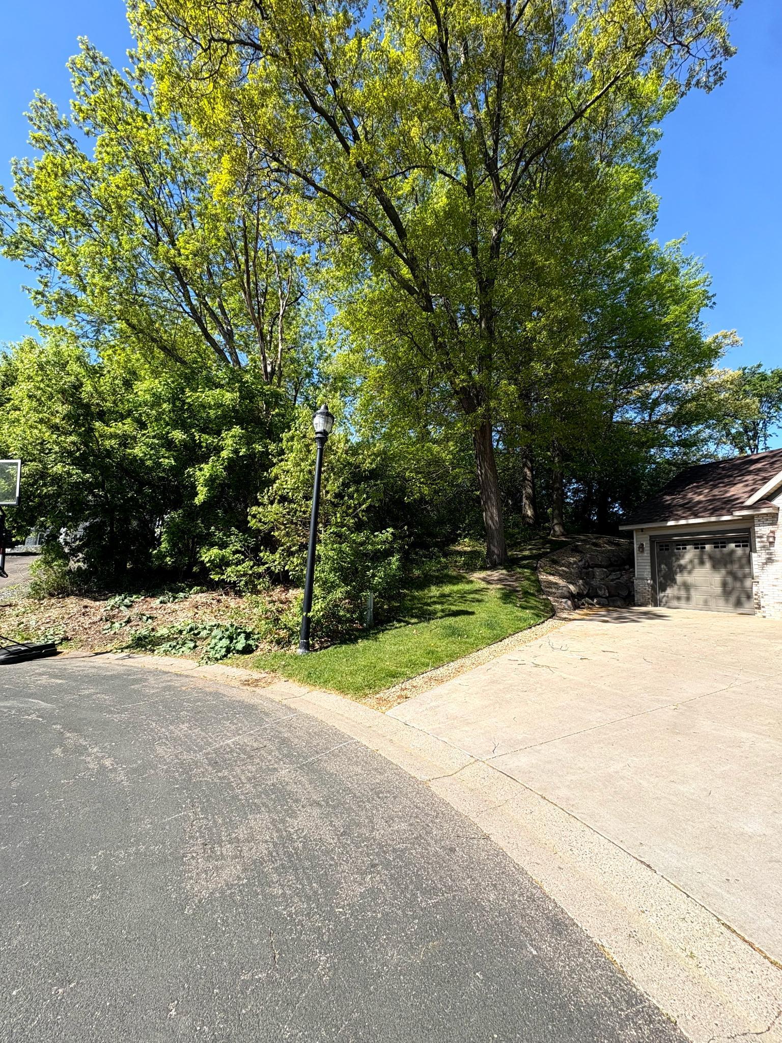2051 Wilson Avenue Property Photo 3