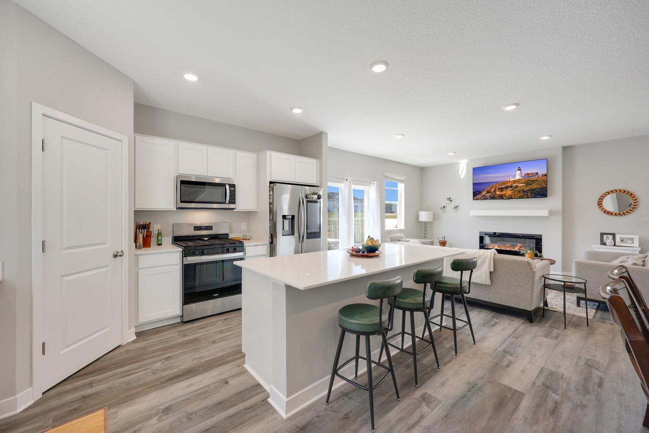 23261 Ashbury Drive Property Photo 8