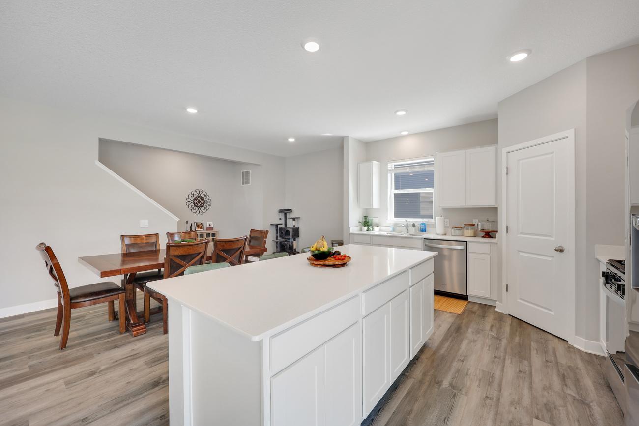 23261 Ashbury Drive Property Photo 10