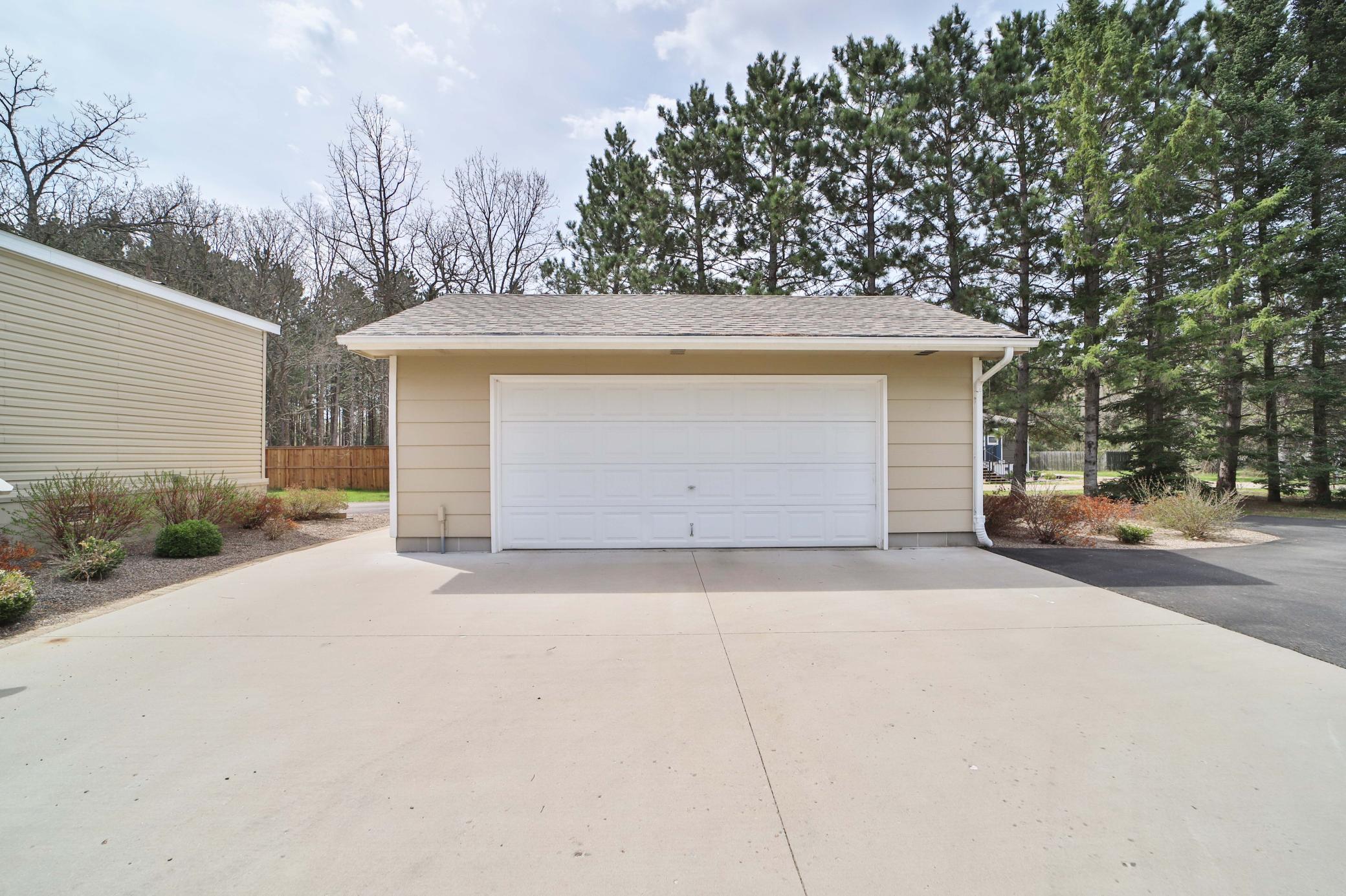 9188 Estate Circle Property Photo 46