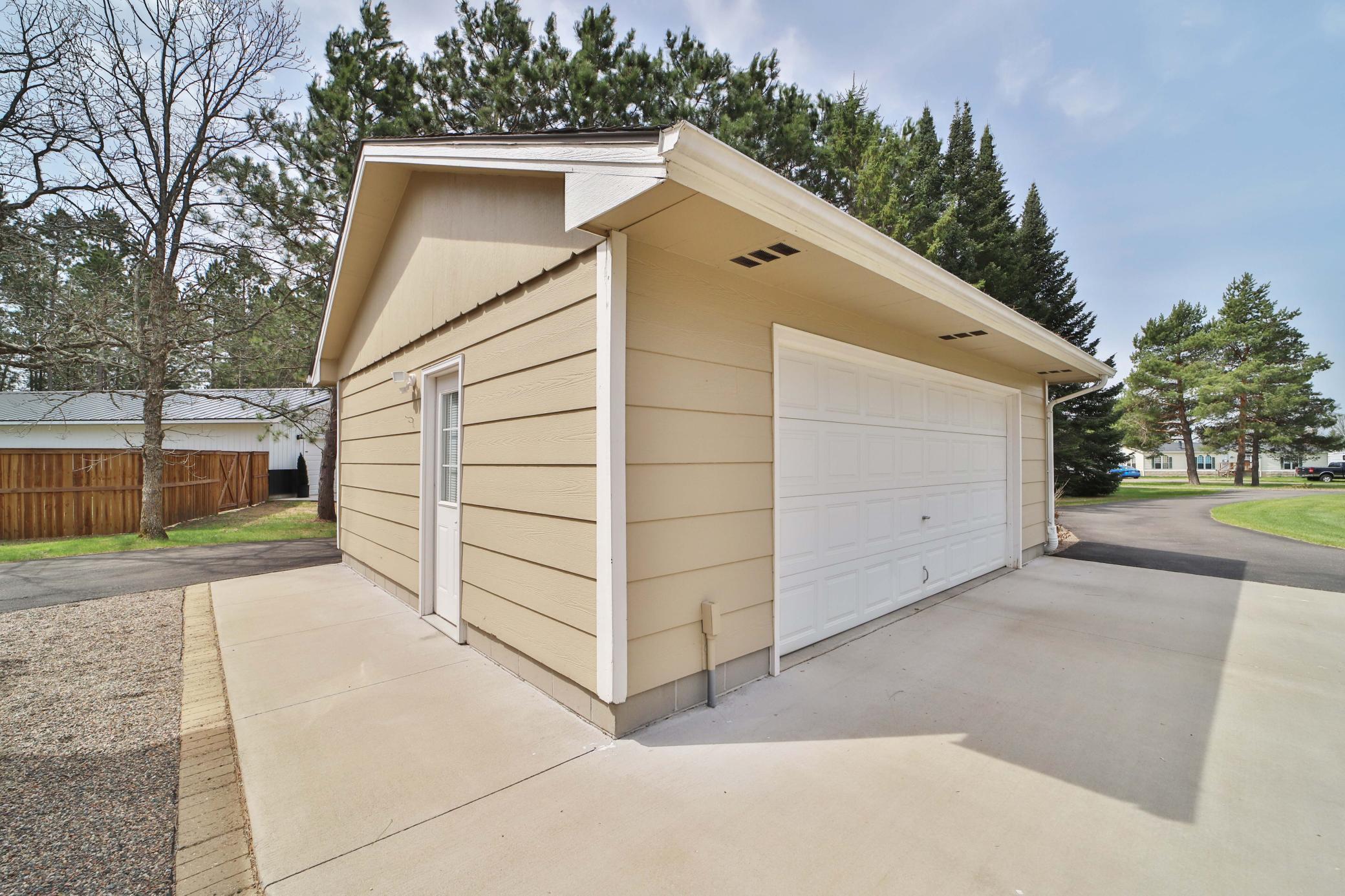 9188 Estate Circle Property Photo 47