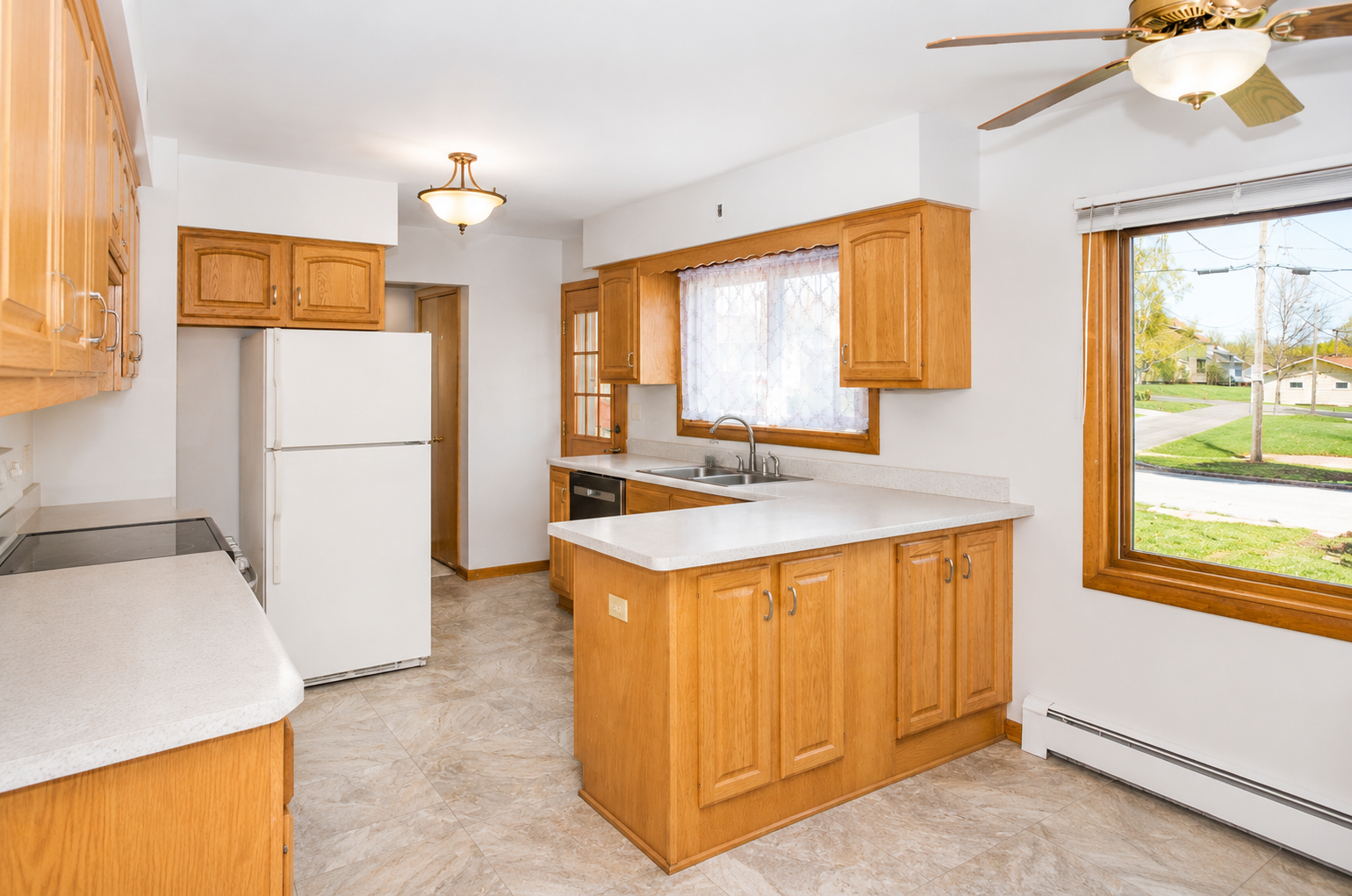 320 Michigan Avenue W Property Photo 6