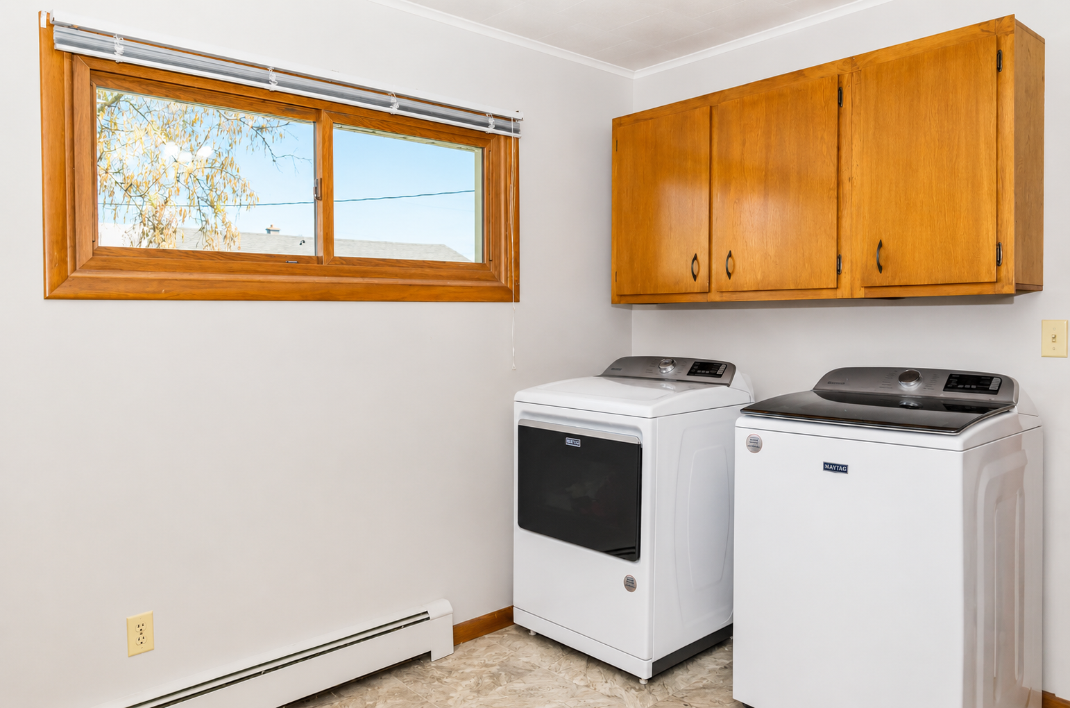 320 Michigan Avenue W Property Photo 11