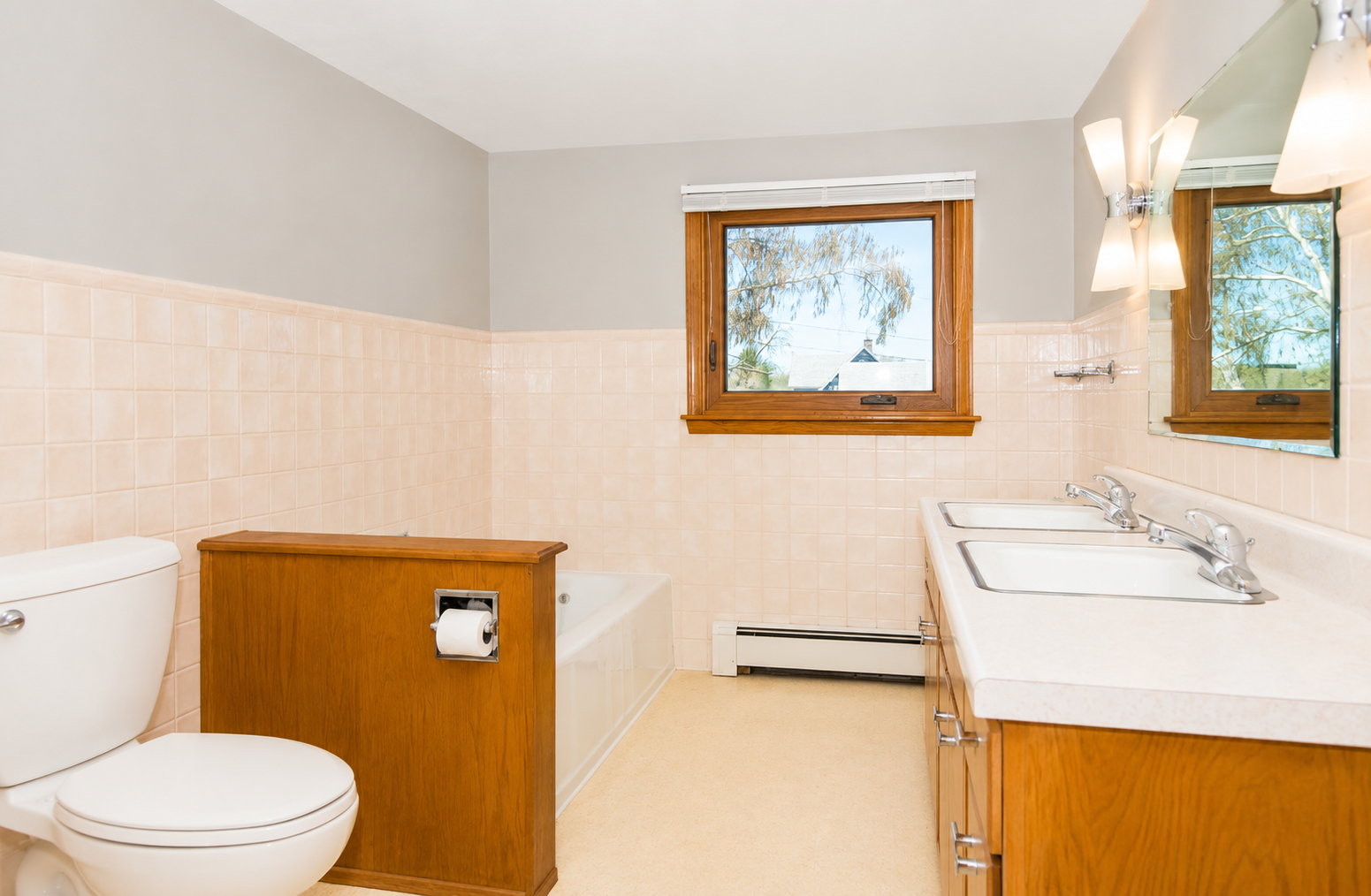 320 Michigan Avenue W Property Photo 18