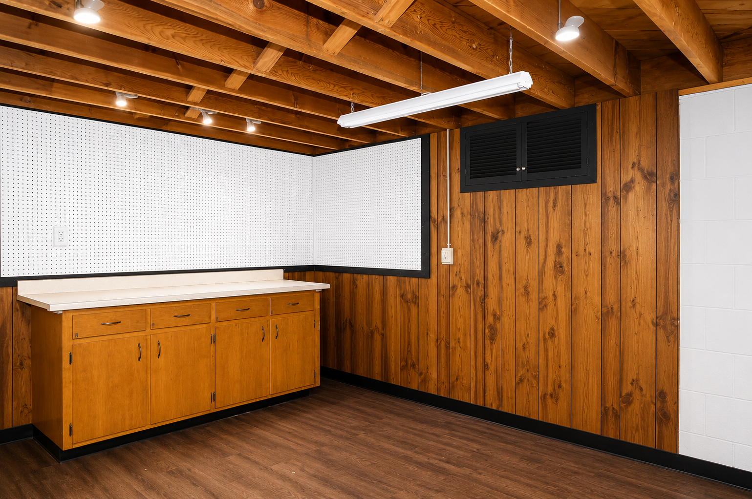 320 Michigan Avenue W Property Photo 24