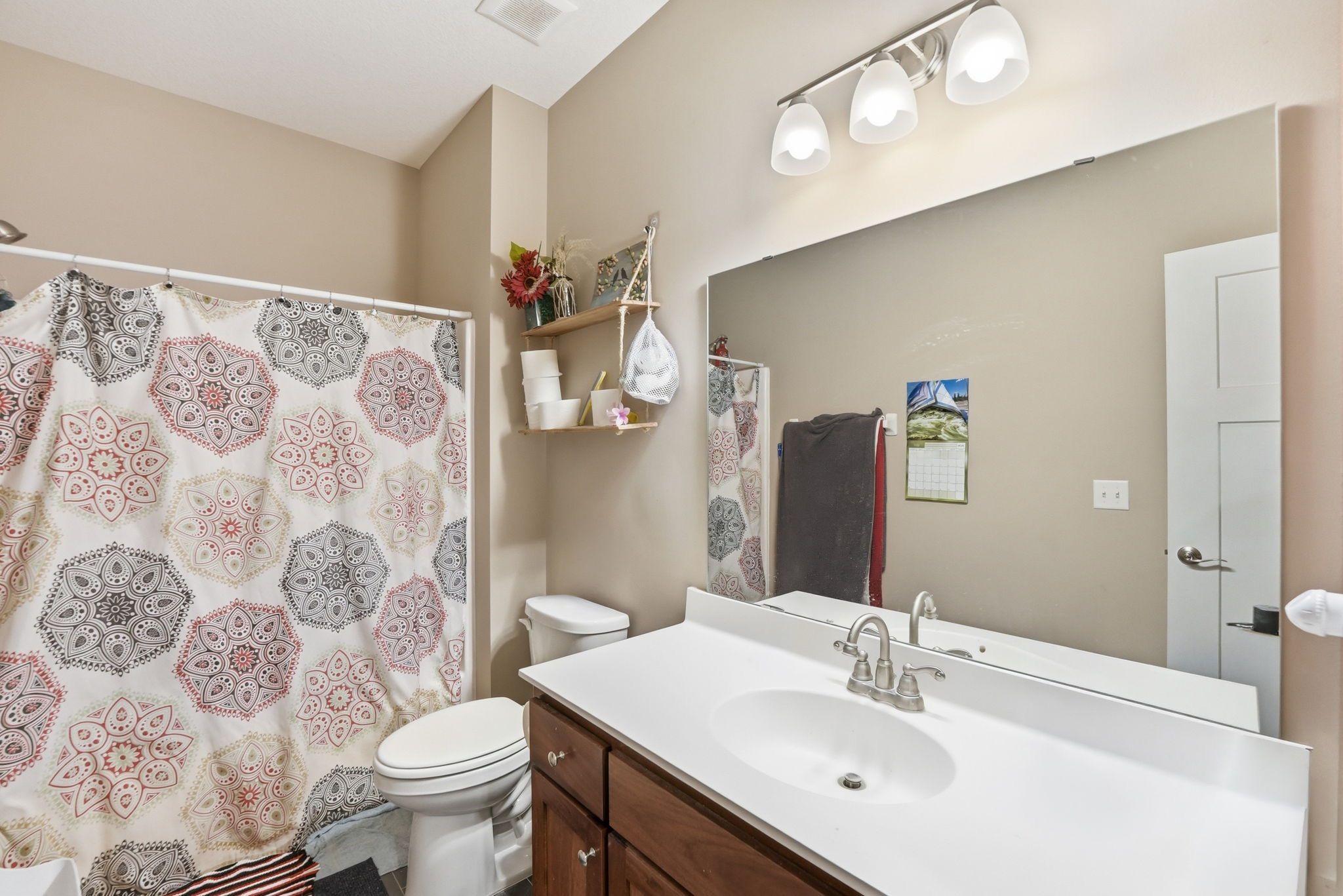 8011 Winfield Road Property Photo 18