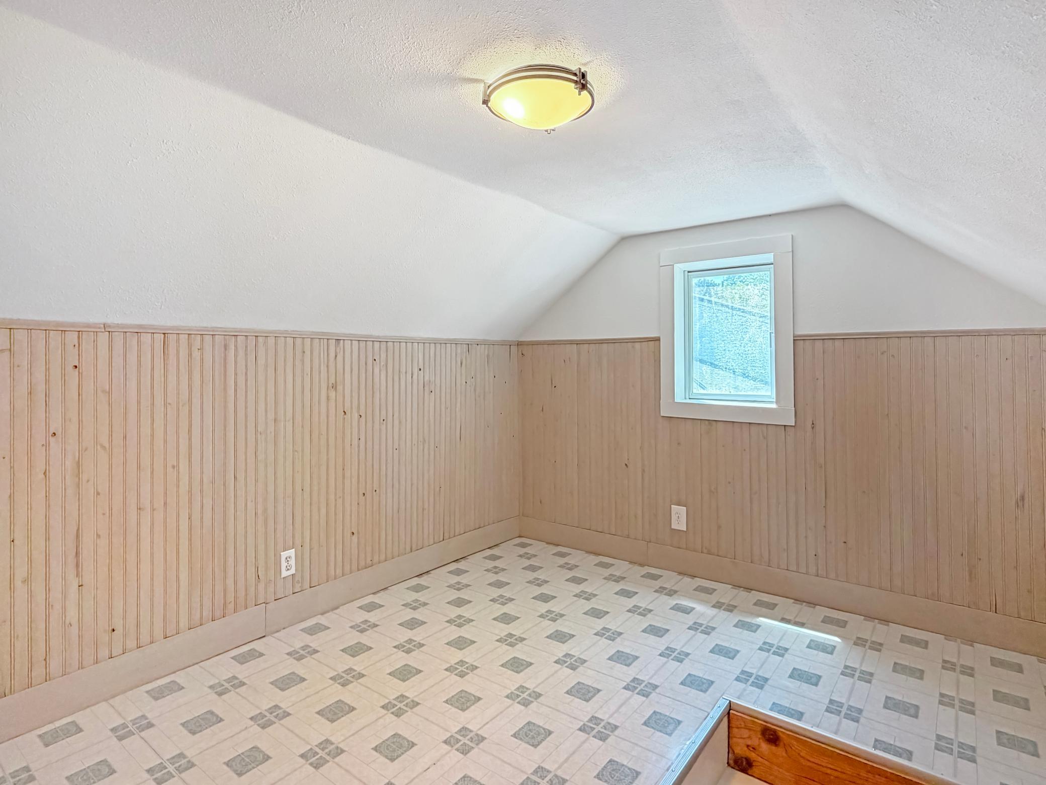 641 Summit Avenue Property Photo 30
