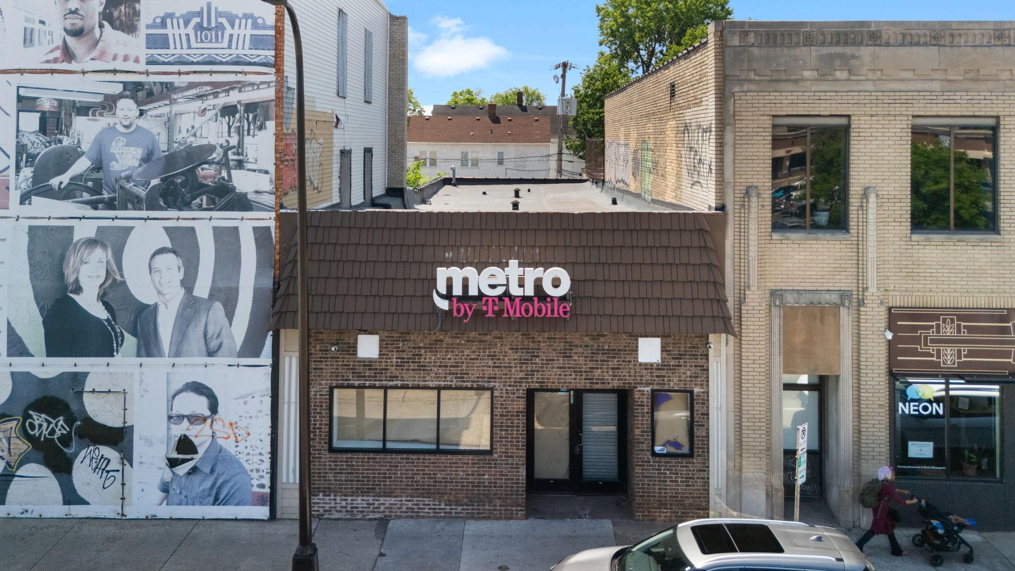 1005 W Broadway Avenue Property Photo 1