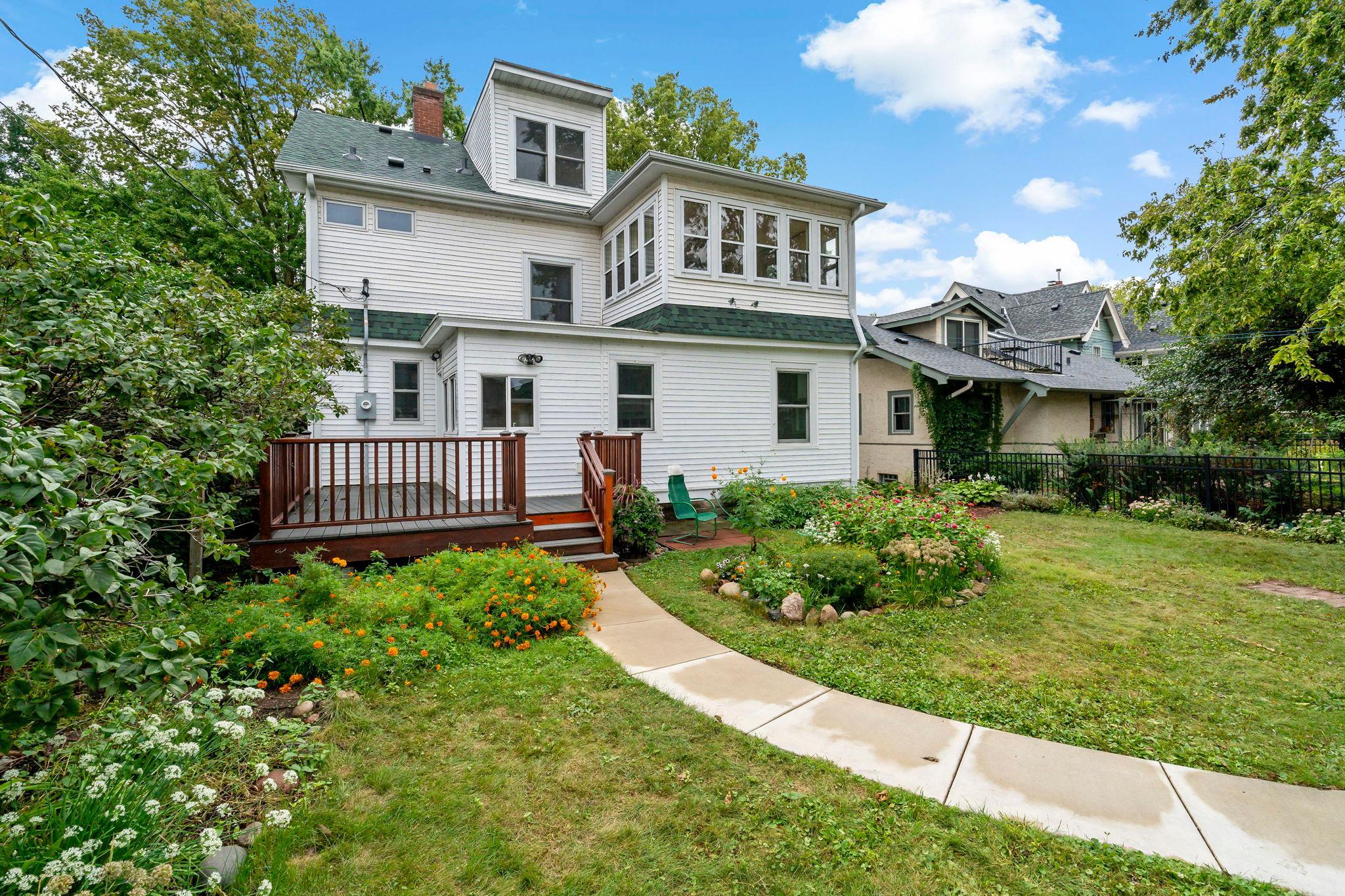 2824 Irving Avenue S Property Photo 23