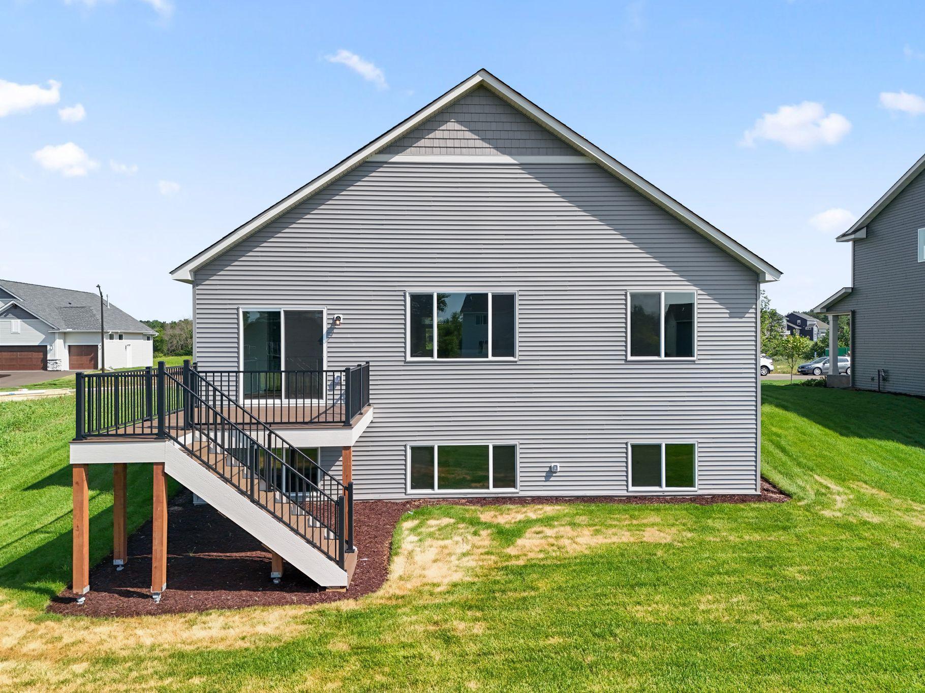 1566 Applegate Road Property Photo 2