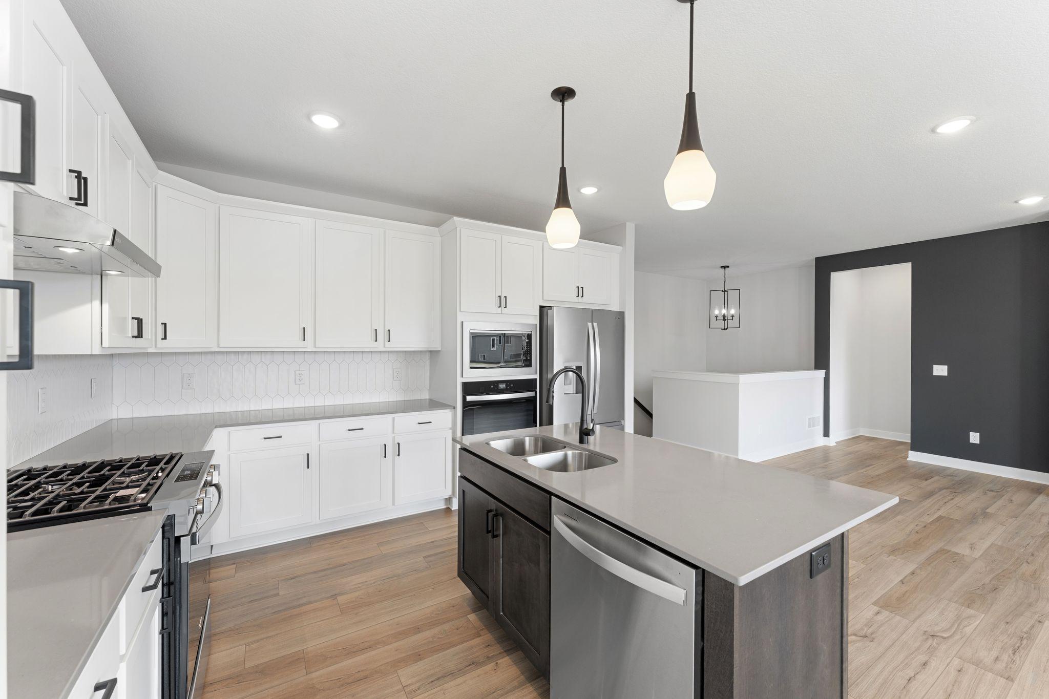 1566 Applegate Road Property Photo 17