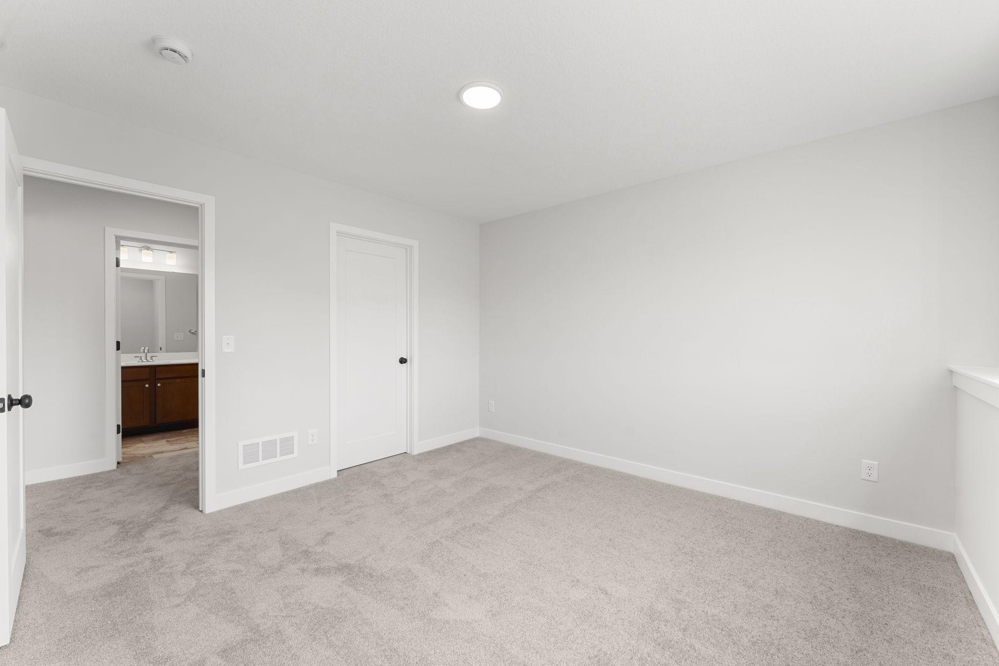 1566 Applegate Road Property Photo 41