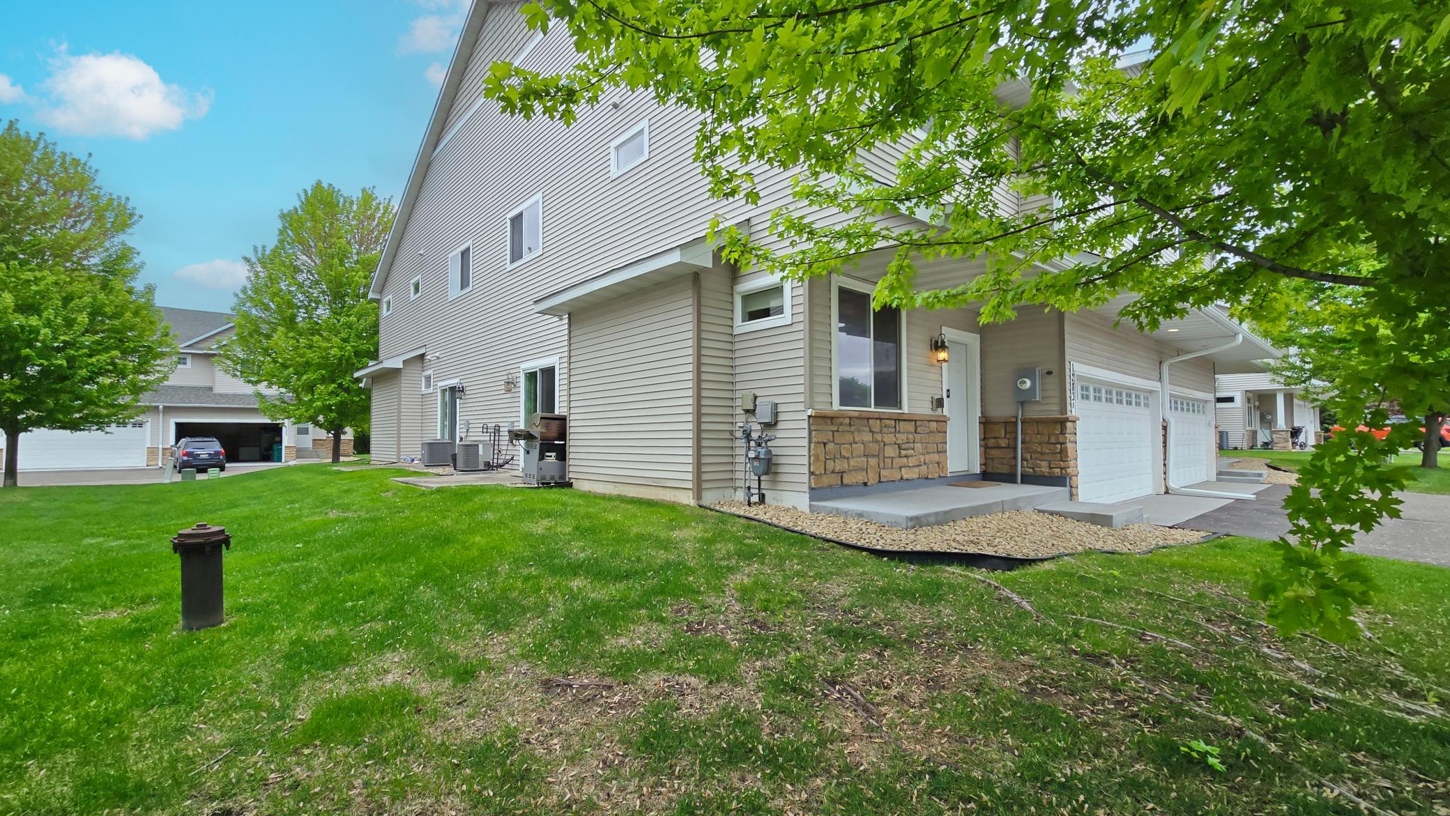1283 County Road D Circle E B Property Photo 4