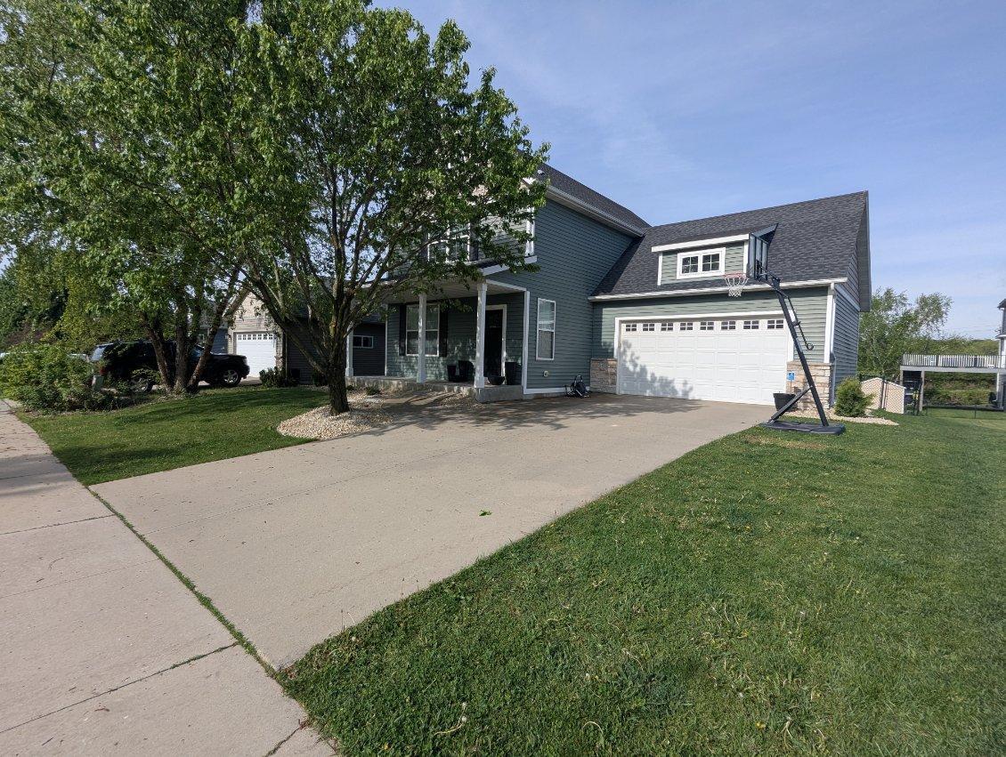 1411 Century Point Lane Ne Property Photo 4