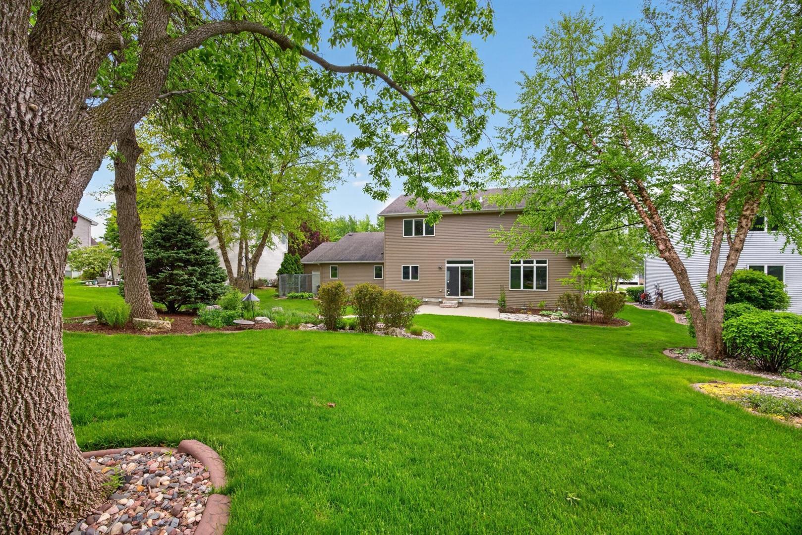 2937 Oakview Drive Ne Property Photo 2