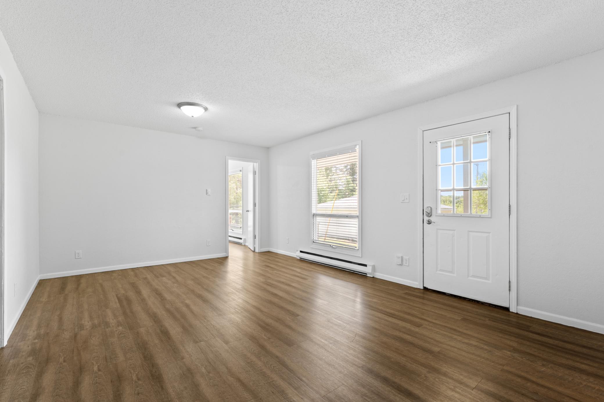 3244 Marion Road Se Property Photo 5
