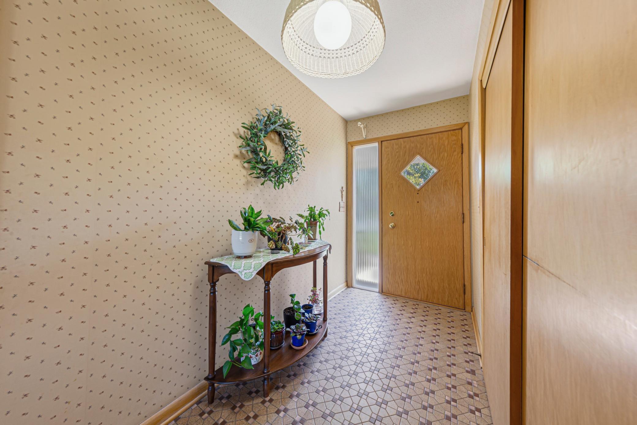 808 Hillcrest Drive Property Photo 10