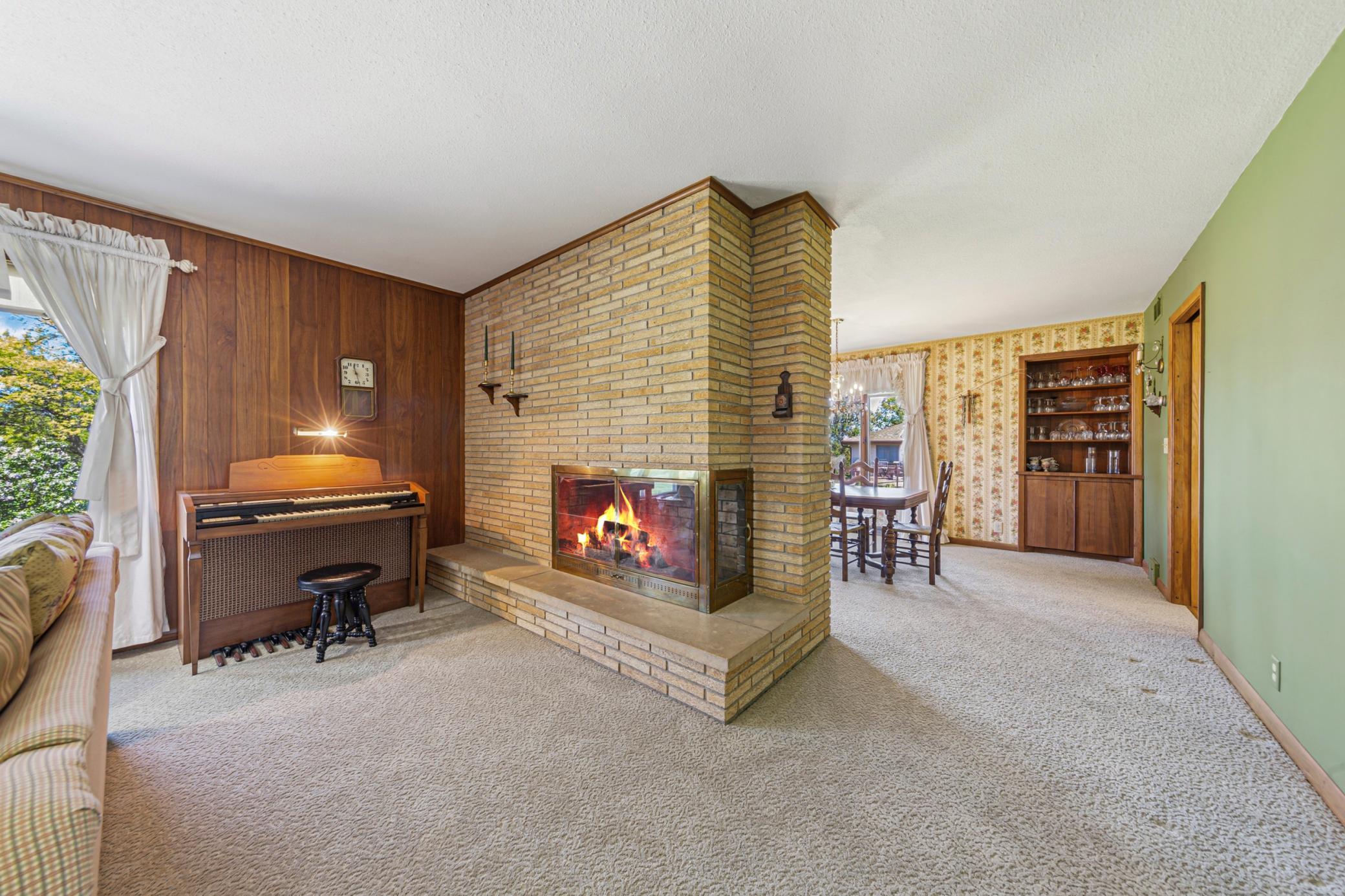 808 Hillcrest Drive Property Photo 12