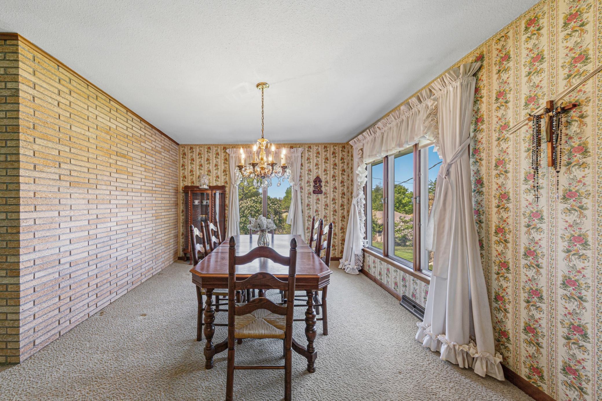 808 Hillcrest Drive Property Photo 13