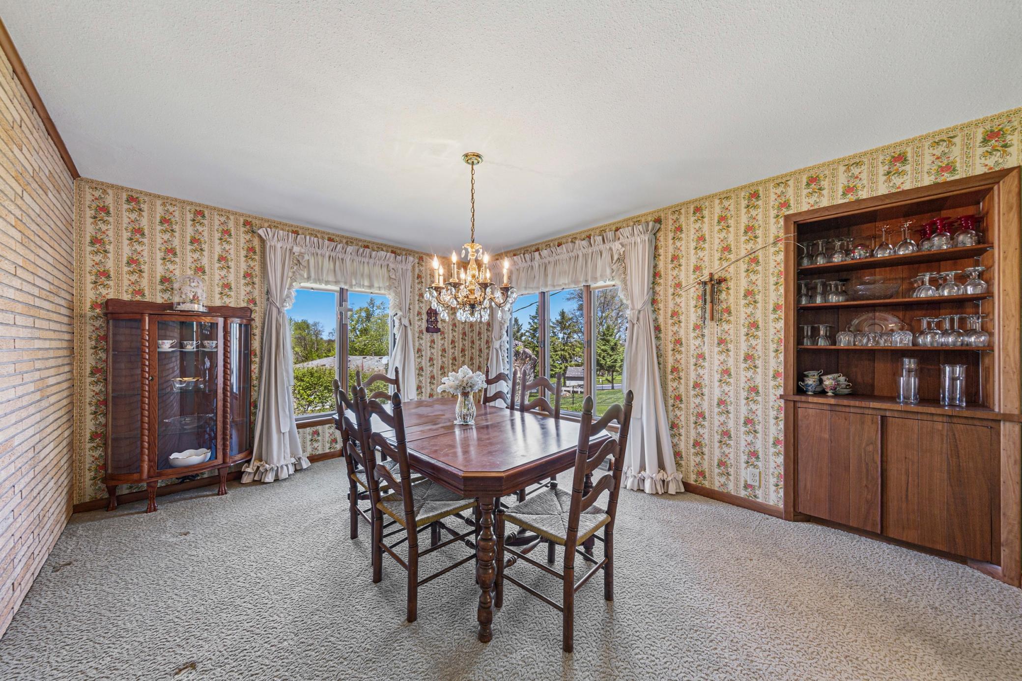 808 Hillcrest Drive Property Photo 14