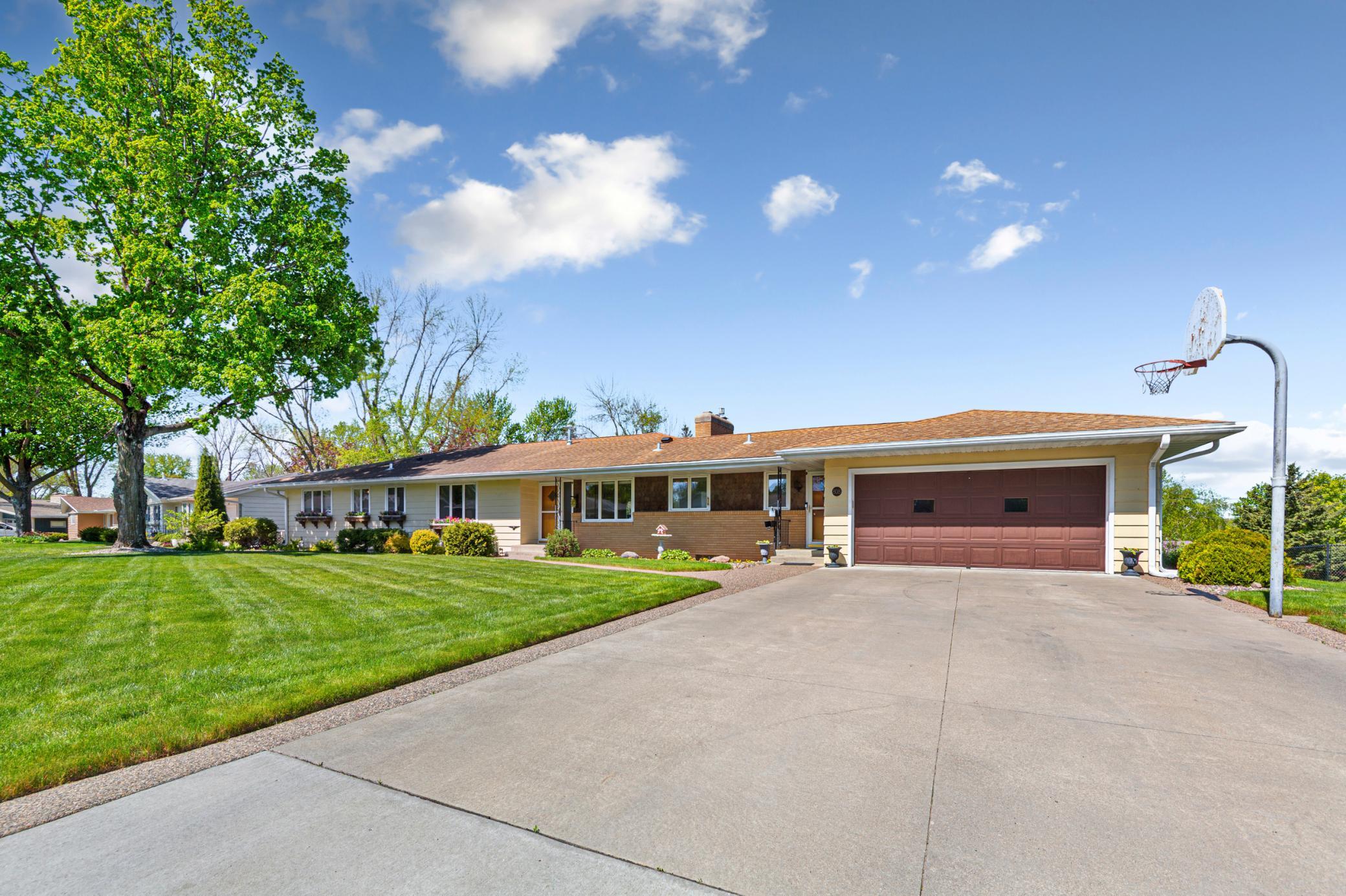 808 Hillcrest Drive Property Photo 42