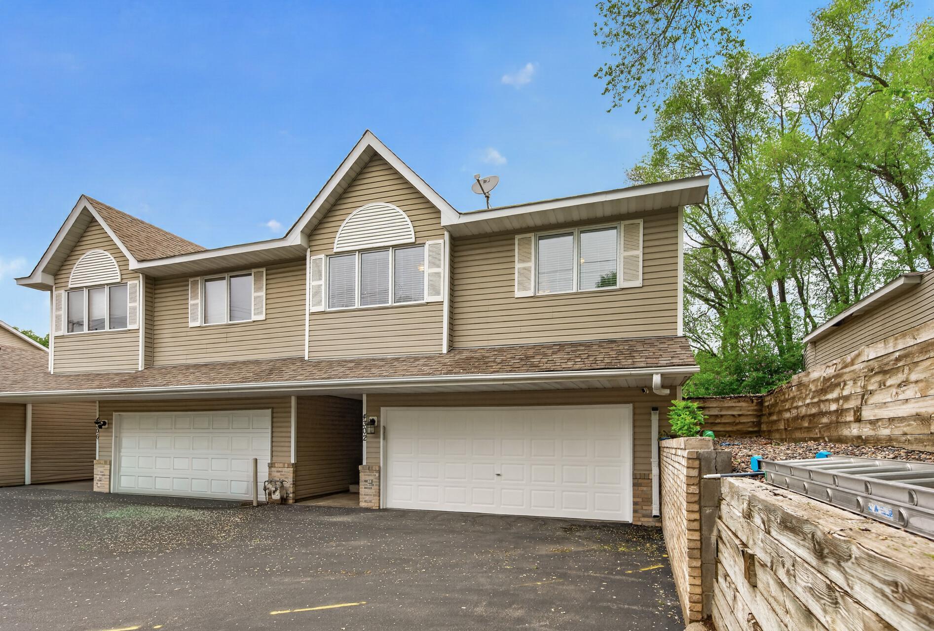 4302 Mccoll Drive Property Photo 3