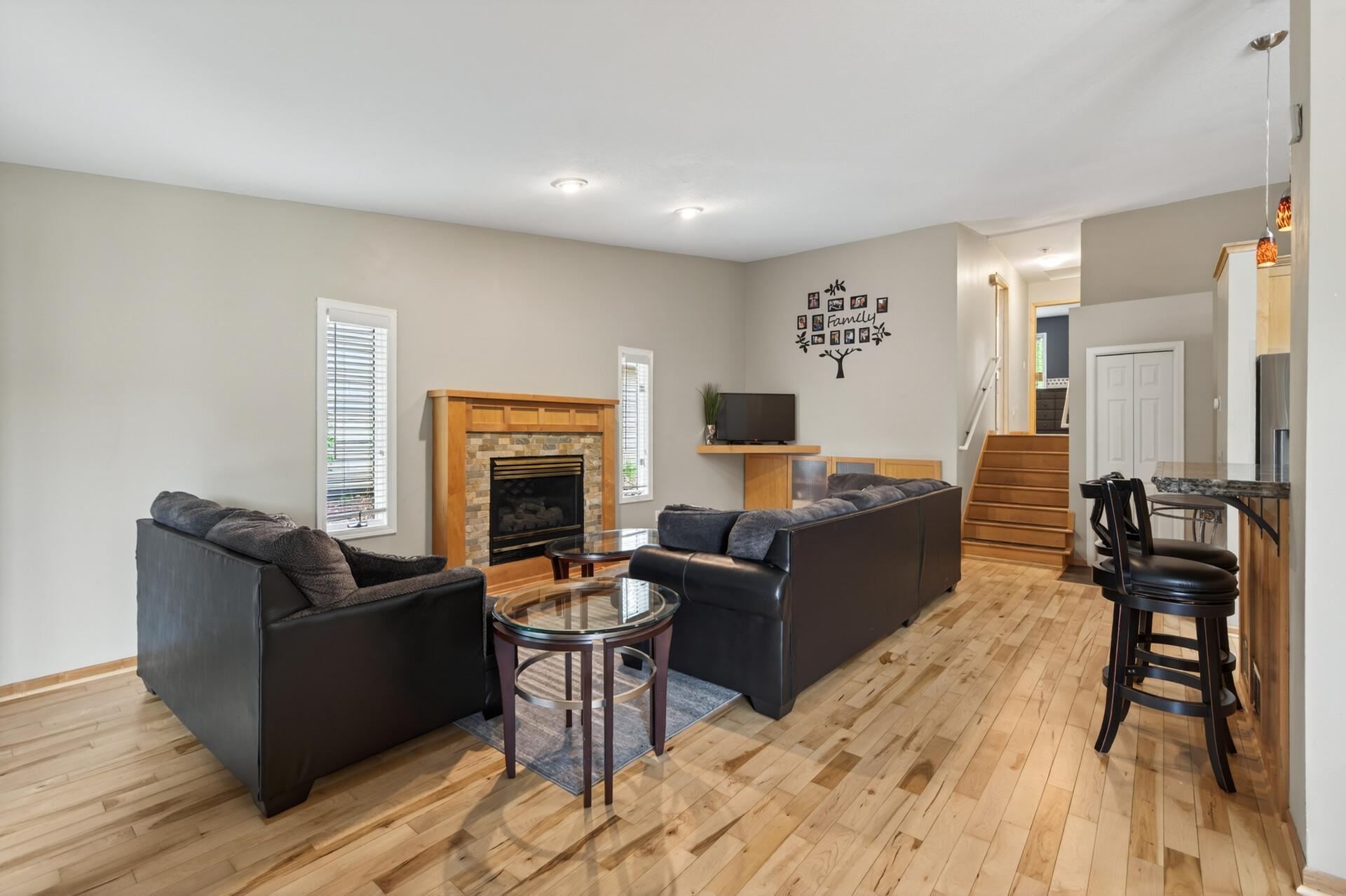4302 Mccoll Drive Property Photo 10