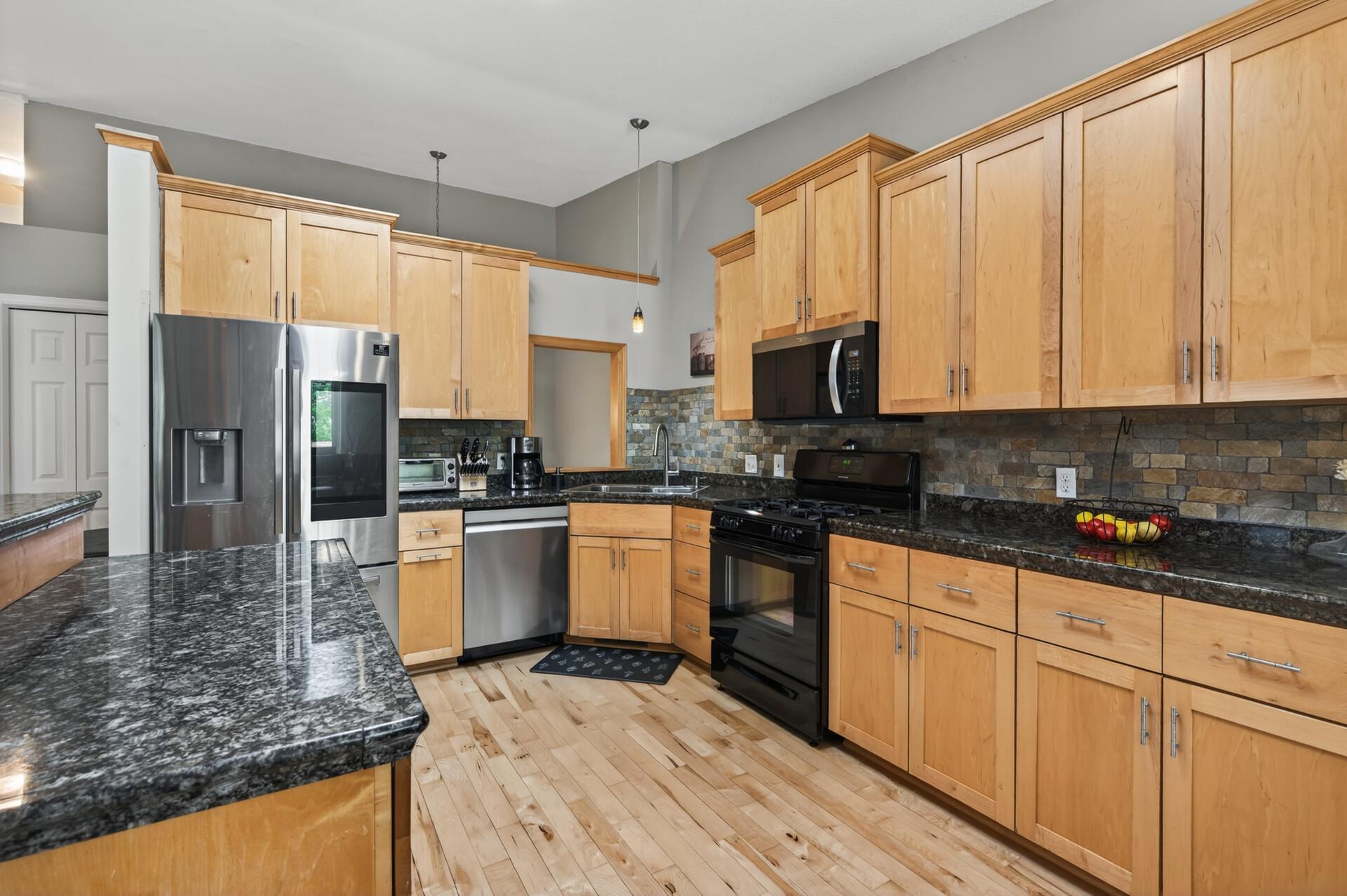 4302 Mccoll Drive Property Photo 13