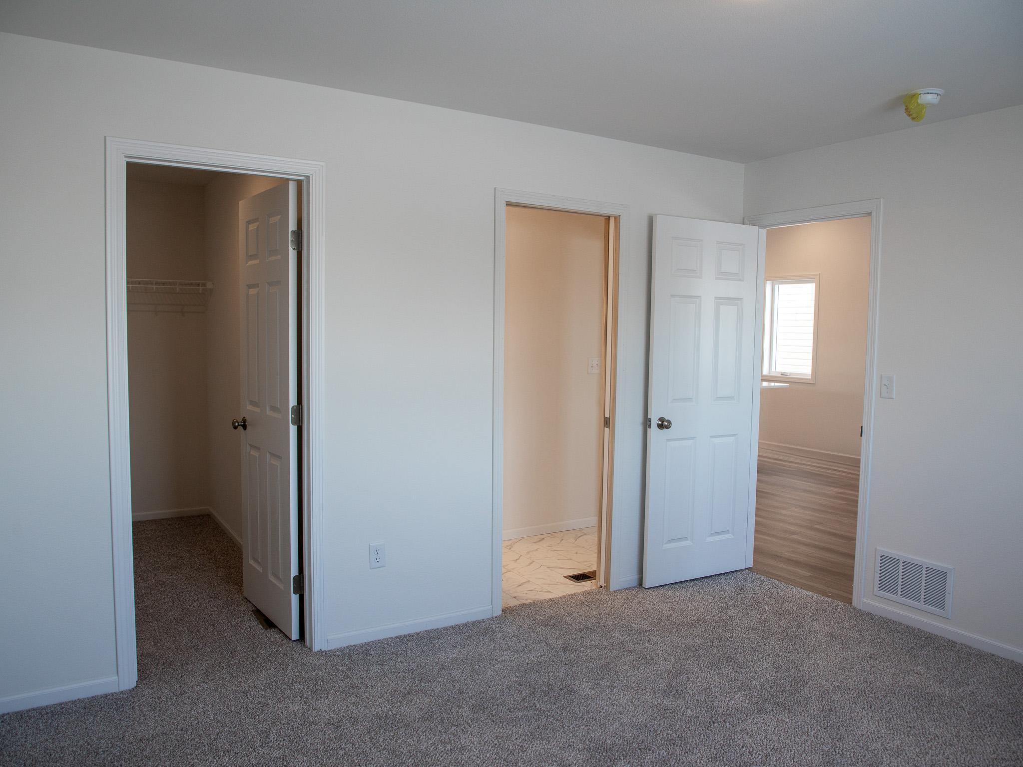 2932 74 Avenue S Property Photo 7
