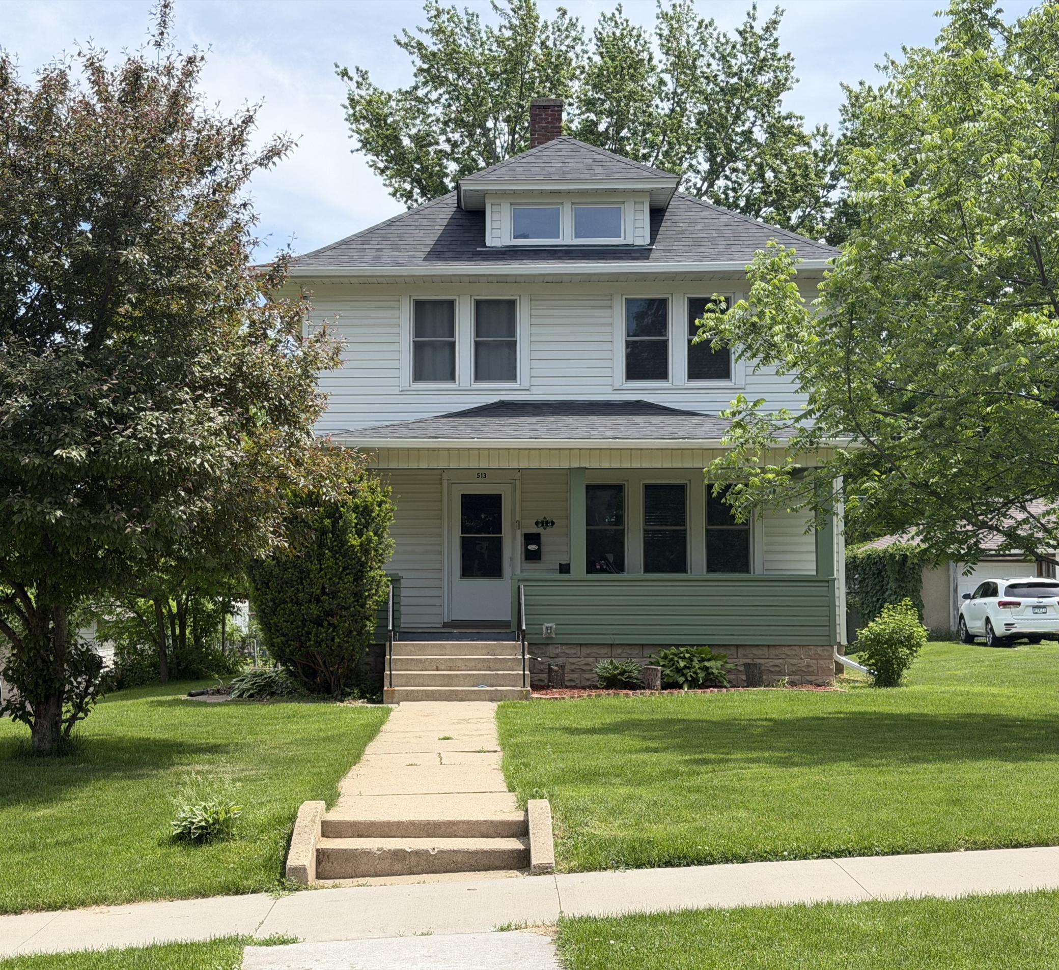 513 Red Wing Avenue Property Photo 1