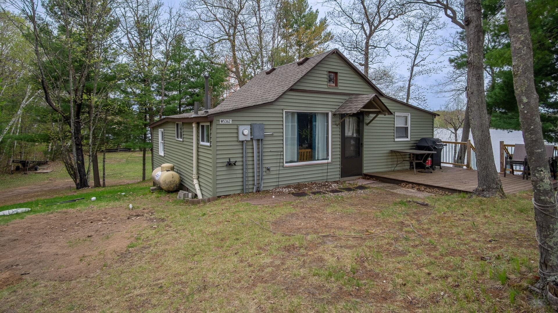 W5362 Yellowsands Drive Property Photo 1